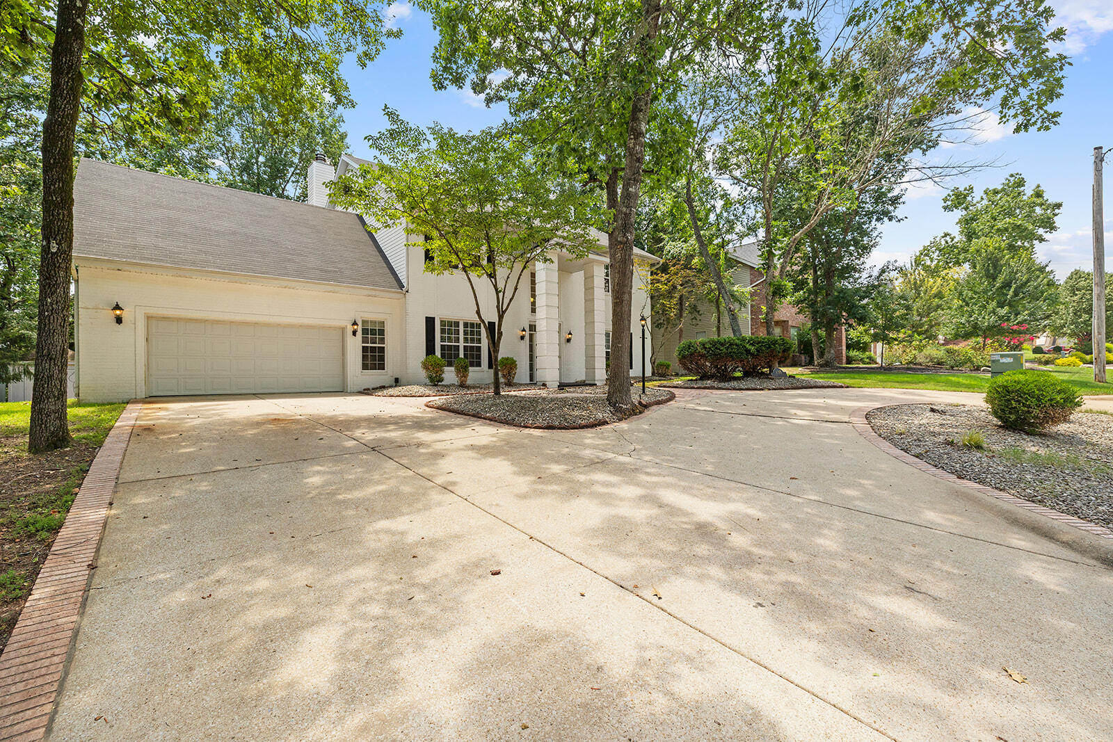 Photo 2 - Residential for sale – 238  Country Bluff Drive  Branson, MO