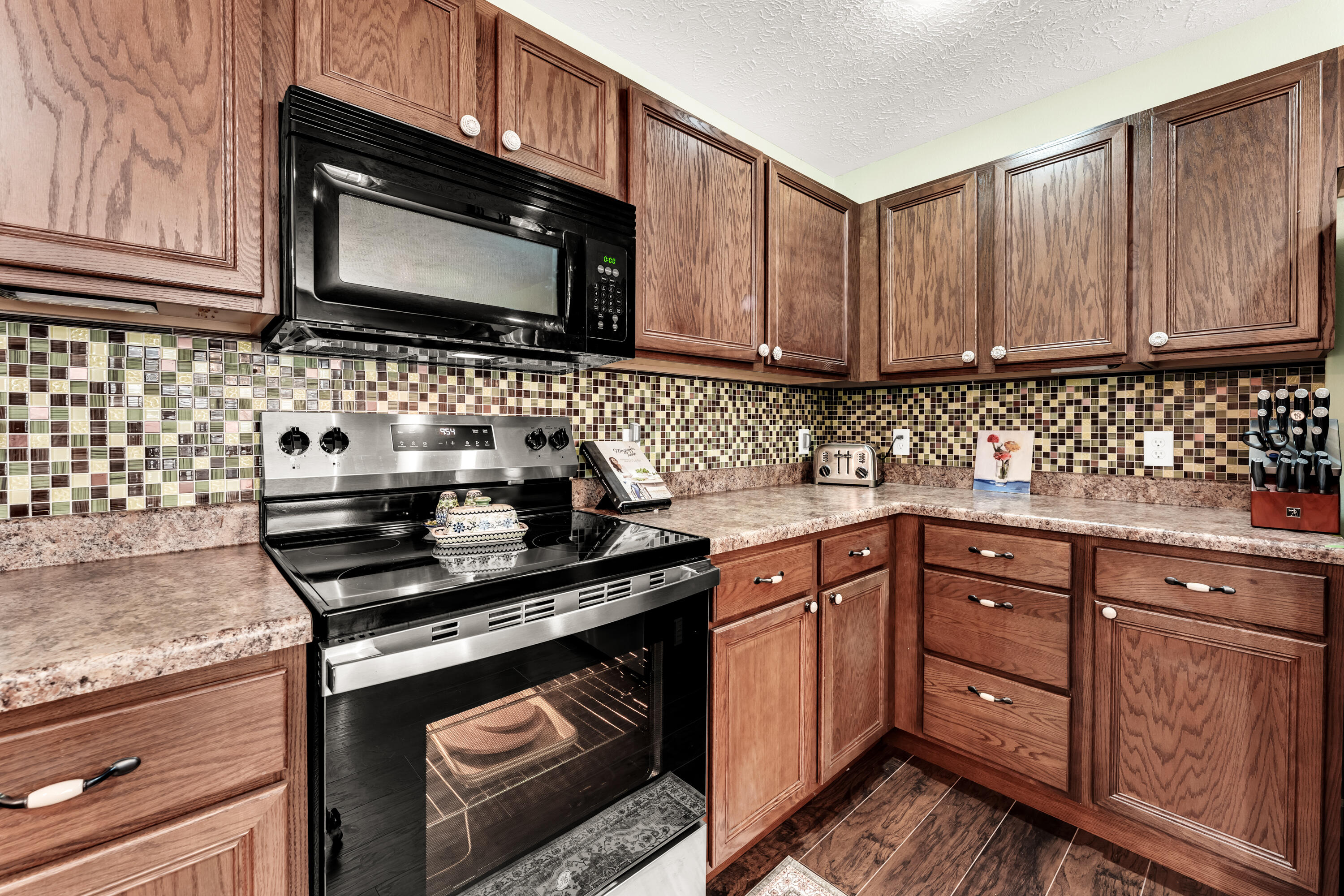 Photo 12 - Residential for sale – 1054 S Tanner Drive  Springfield, MO