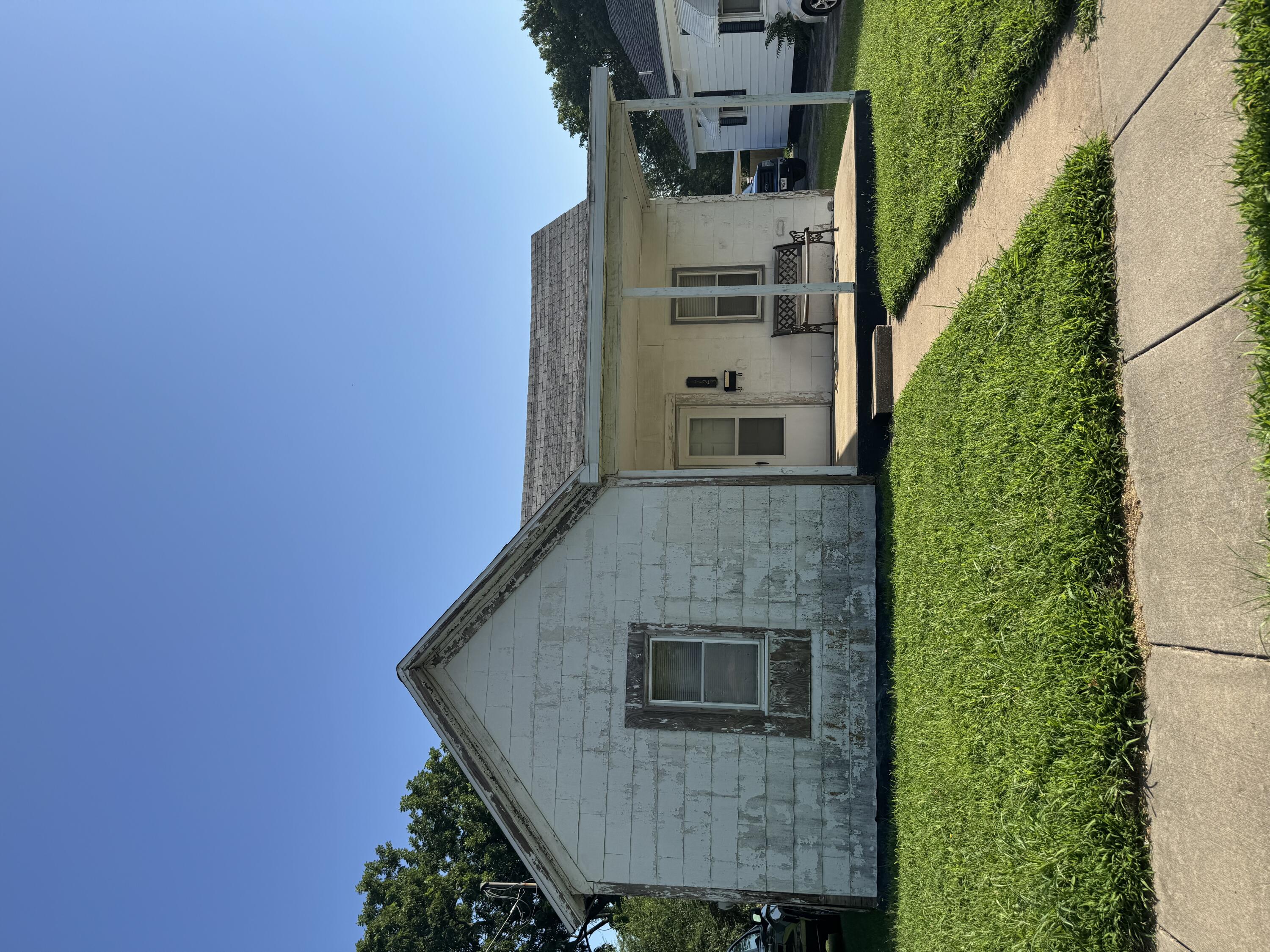 Residential for sale – 1723 W Chestnut Street  Springfield, MO
