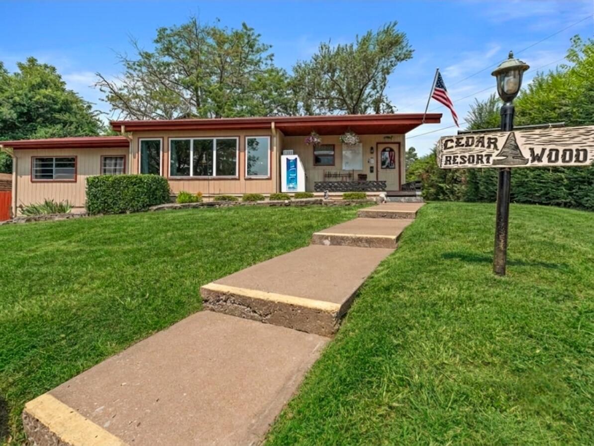 Commercial Sale for sale – 33  Lakeshore   Kimberling City, MO