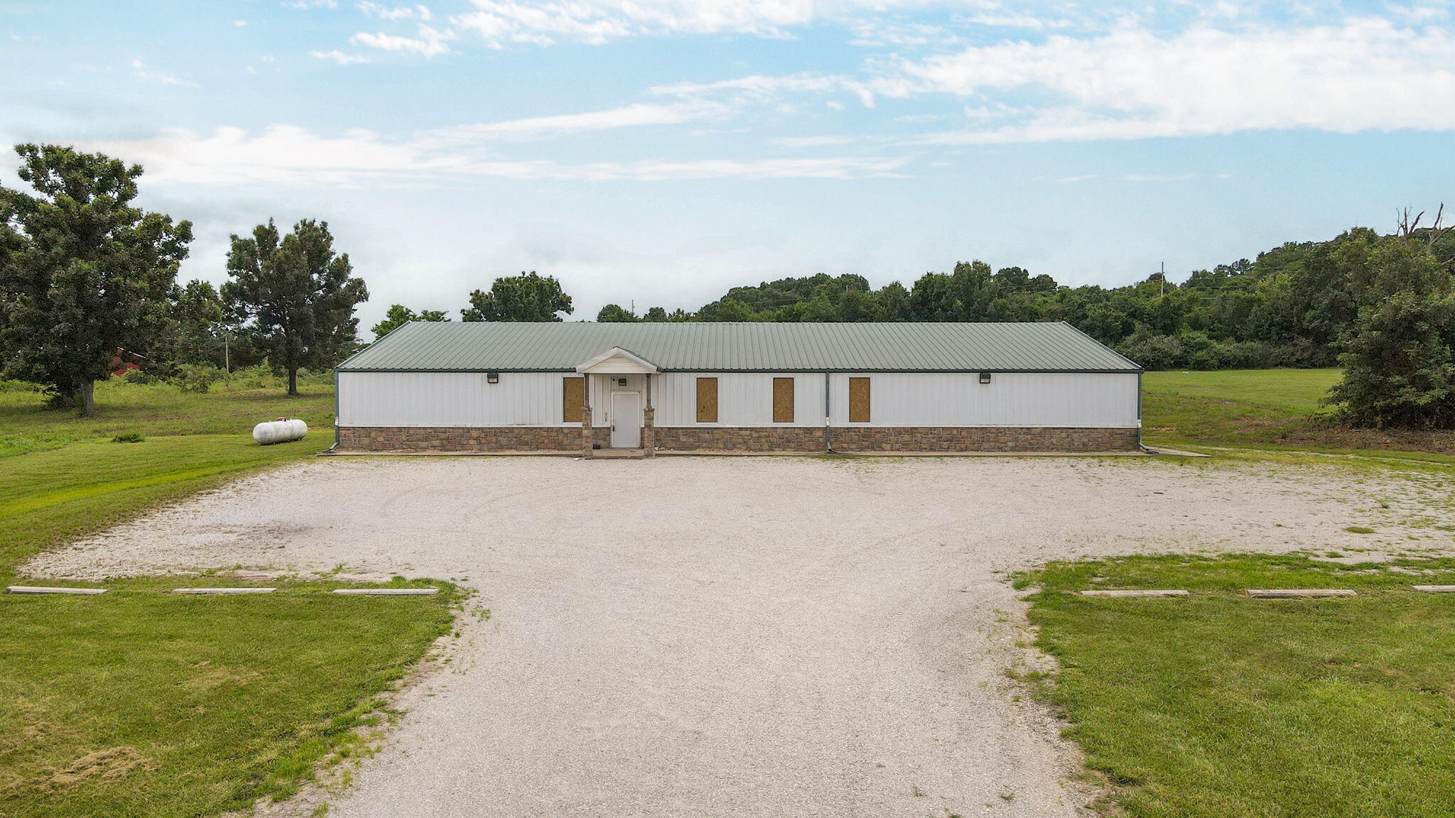 Commercial Sale for sale – 990  Schoolview Drive  Marshfield, MO