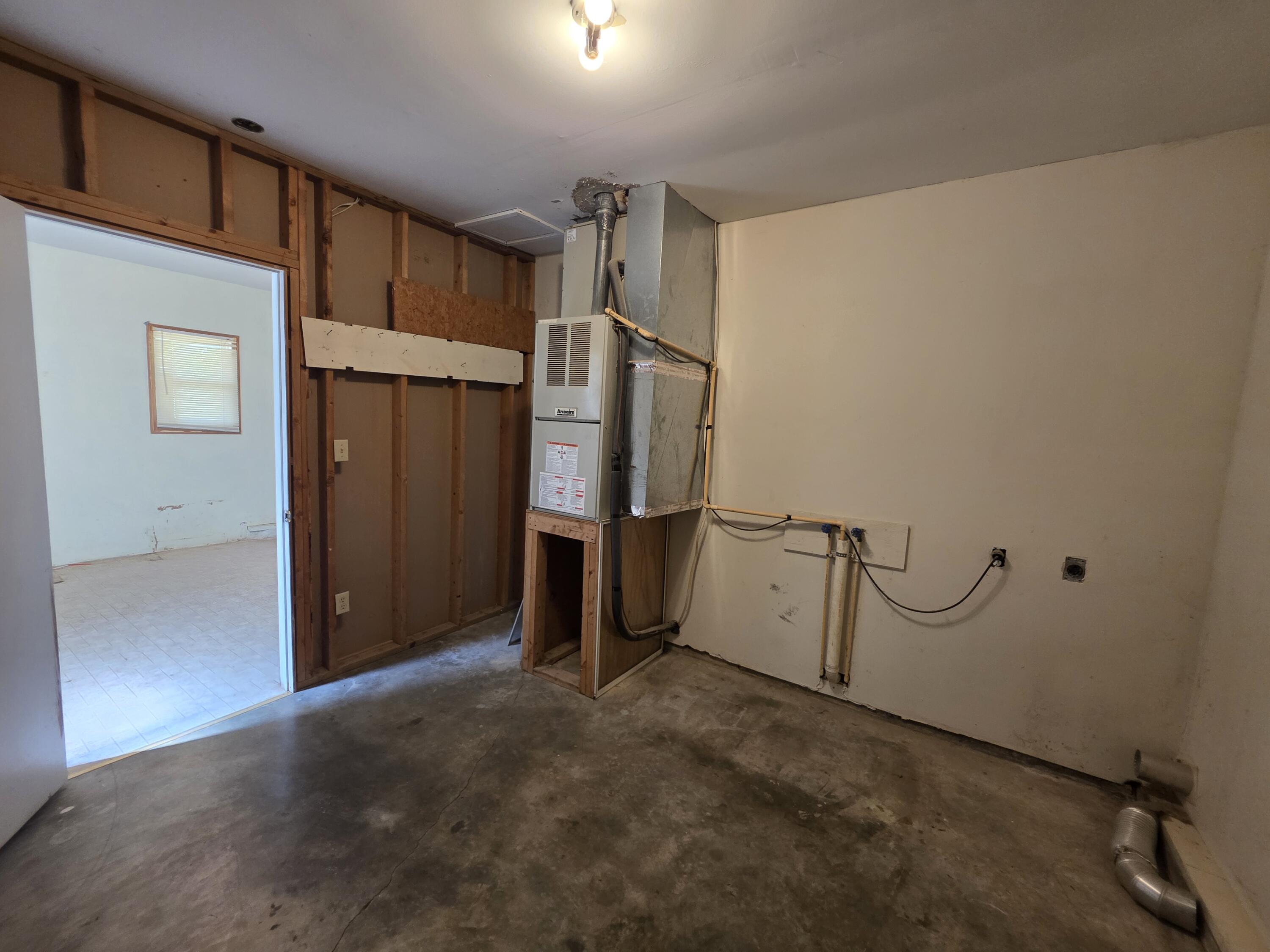 Photo 26 - Residential for sale – 307 W Carman Road  El Dorado Springs, MO
