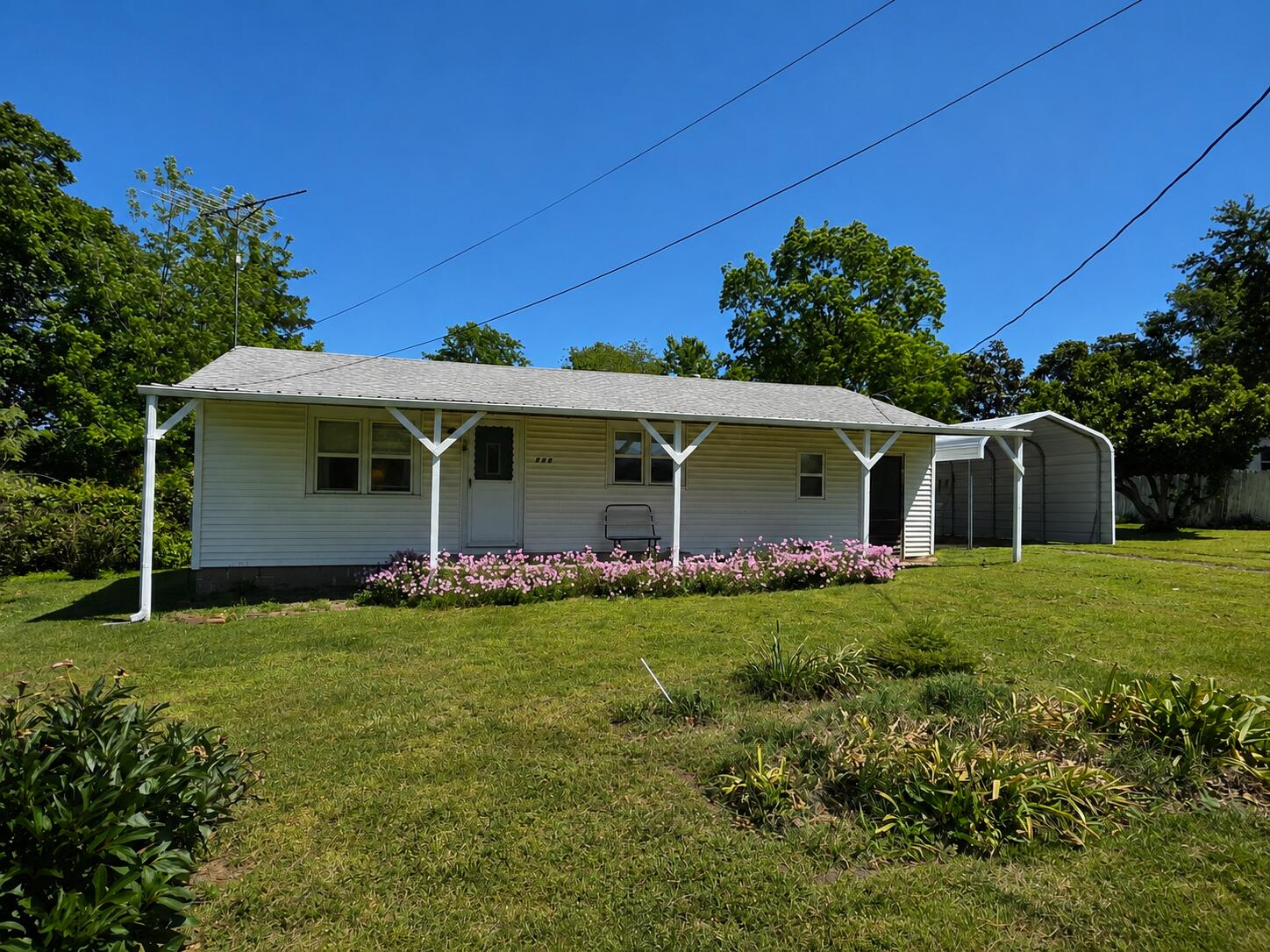Residential for sale – 307 W Carman Road  El Dorado Springs, MO