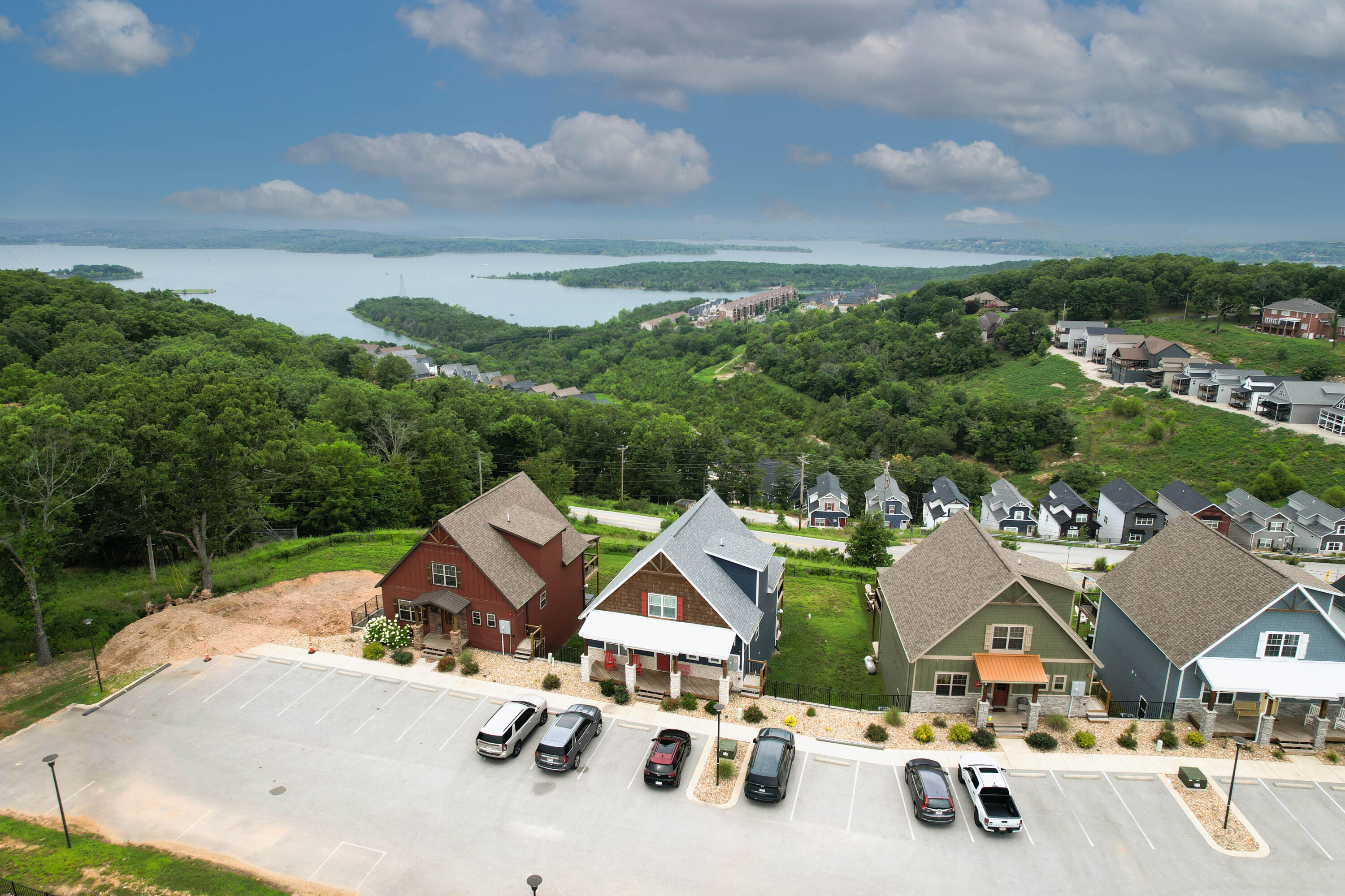 Photo 5 - Residential for sale – 160  Chateau Ridge Trail  Branson, MO