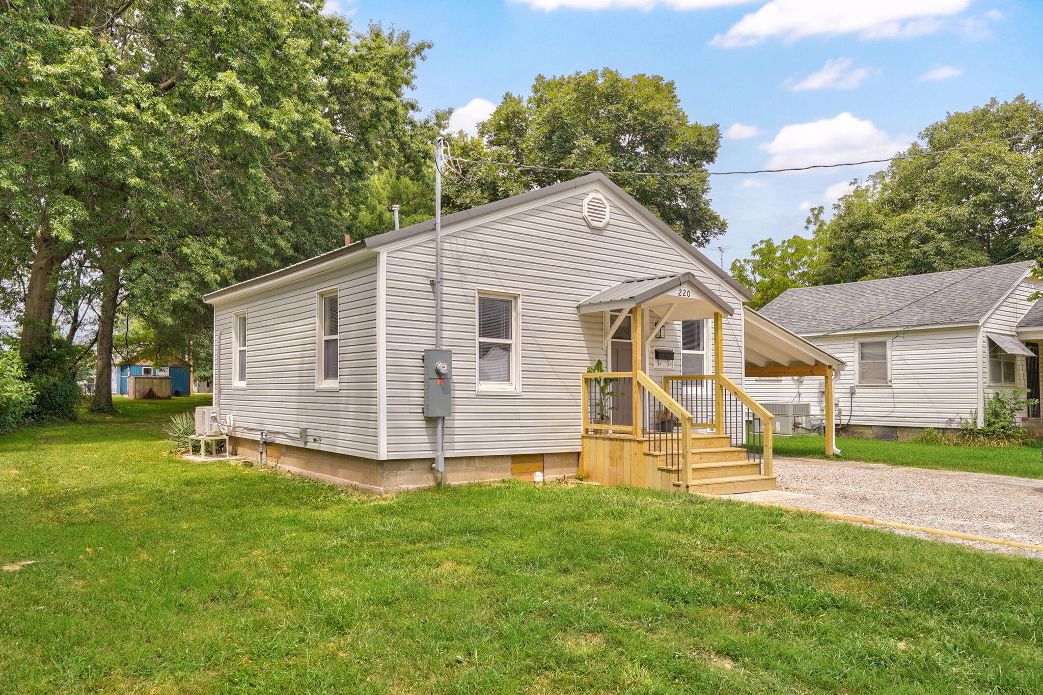 Photo 4 - Residential for sale – 220 E Olive Street  Mt Vernon, MO