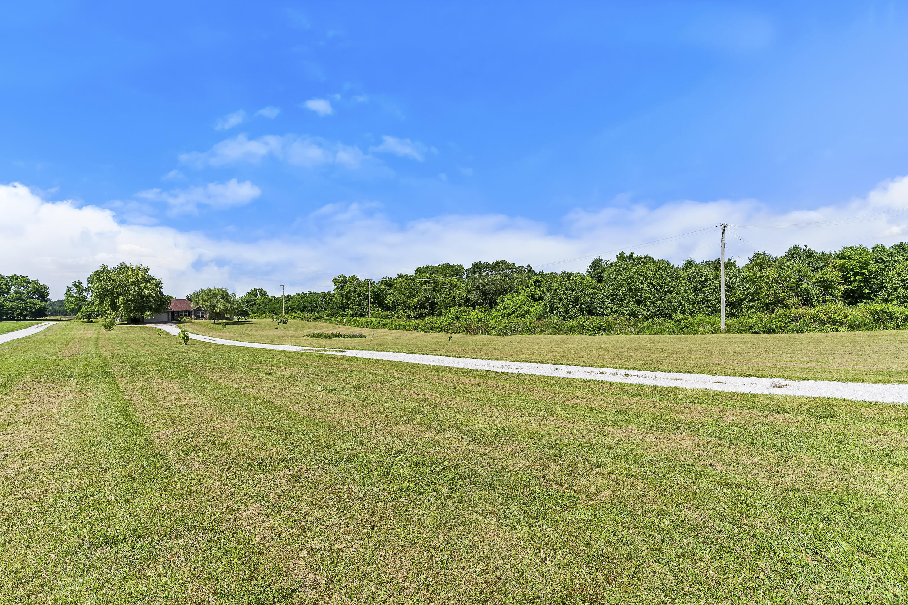 Photo 3 - Residential for sale – 7103 W Farm Road 94   Springfield, MO
