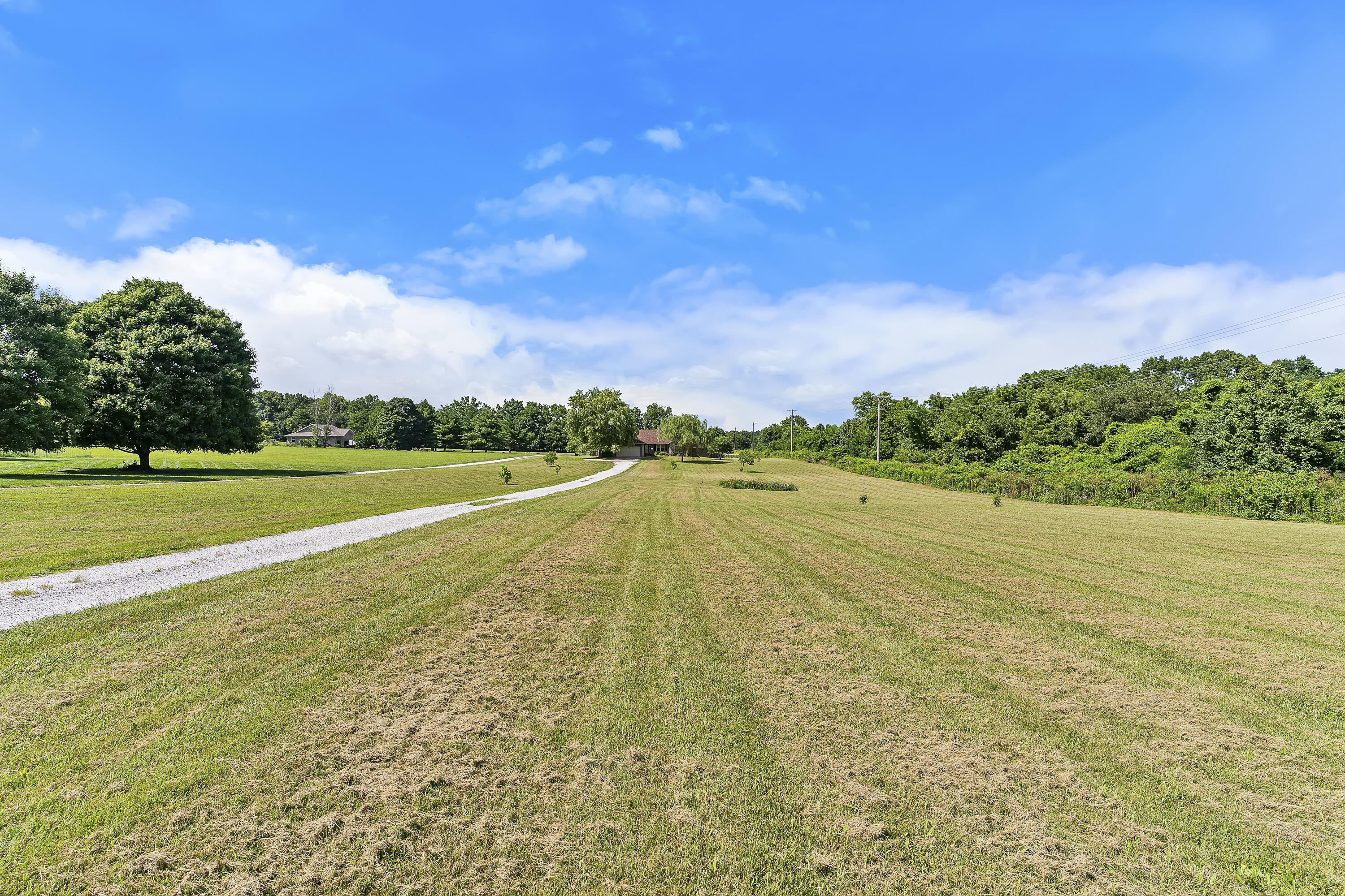 Photo 2 - Residential for sale – 7103 W Farm Road 94   Springfield, MO