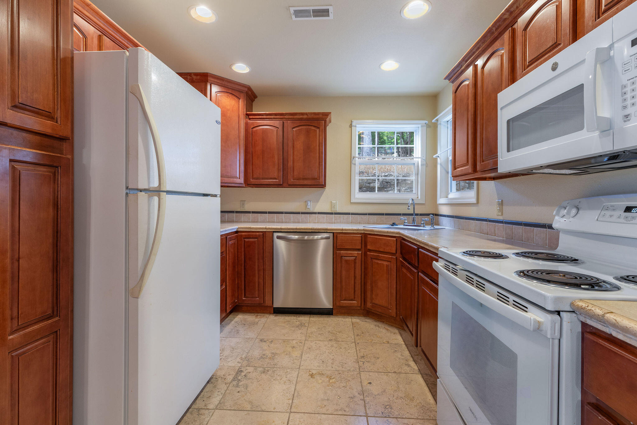 Photo 7 - Residential for sale – 435  Eagle Drive  Forsyth, MO