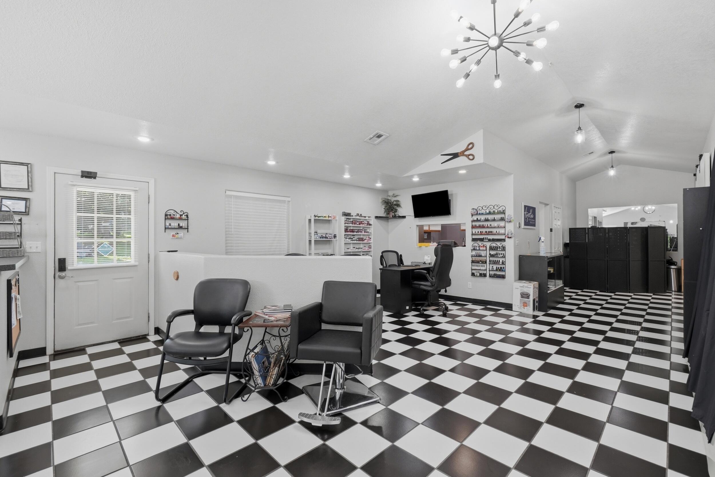 Photo 11 - Commercial Sale for sale – 32  Throneberry Trail  Anderson, MO
