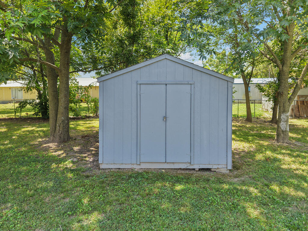 Photo 21 - Residential for sale – 214 E Wilson Street  Wheaton, MO