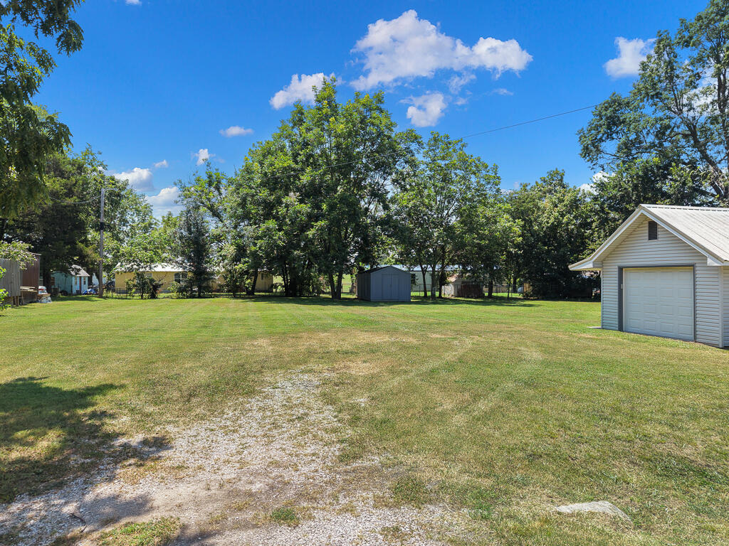 Photo 18 - Residential for sale – 214 E Wilson Street  Wheaton, MO