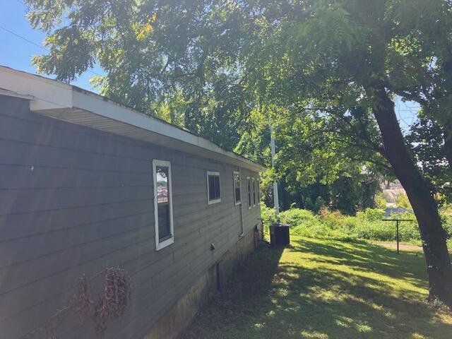 Photo 5 - Residential for sale – 201 N Elm Street  Monett, MO