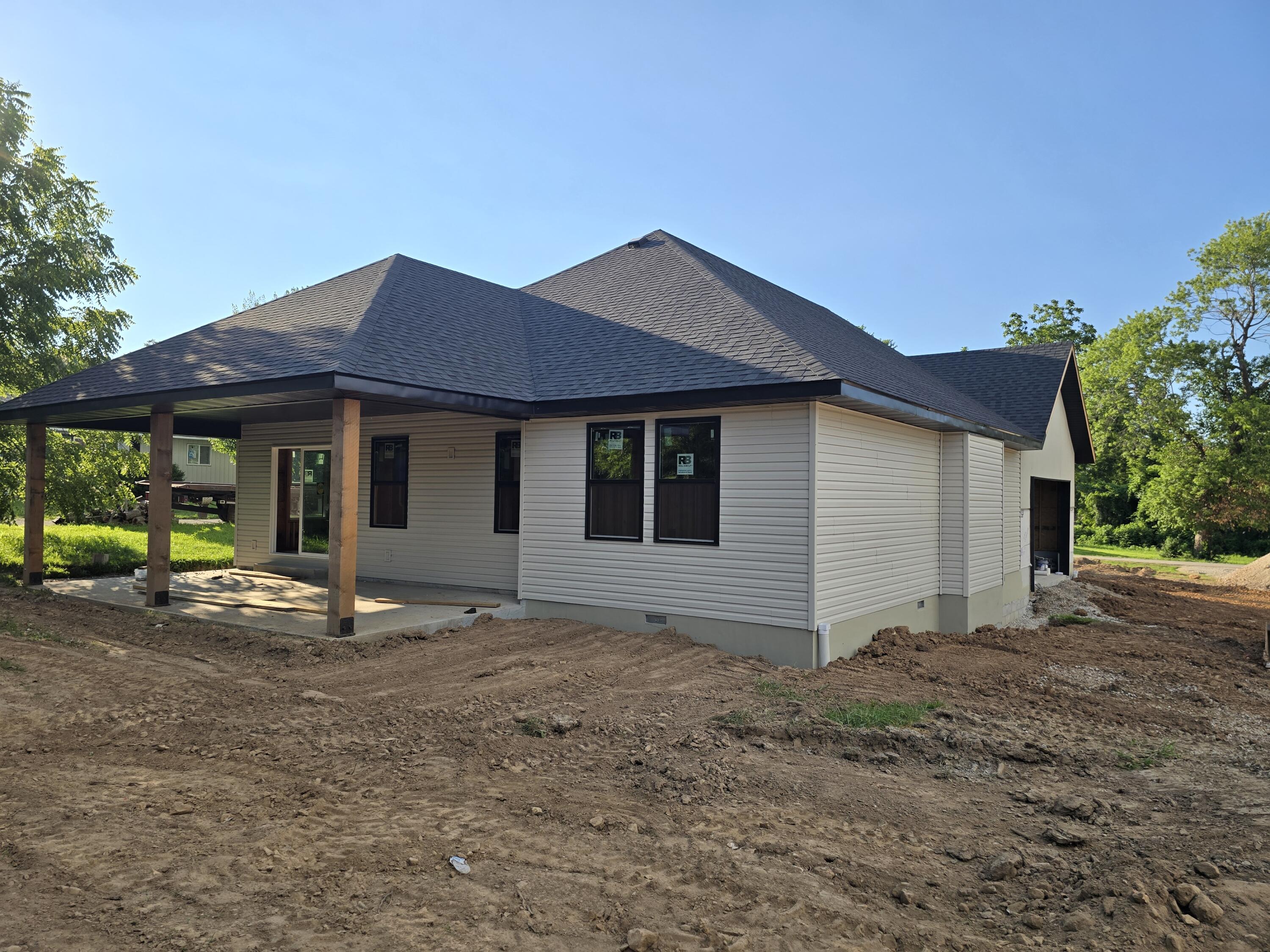 Photo 8 - Residential for sale – 304 W Linn Street  Marionville, MO