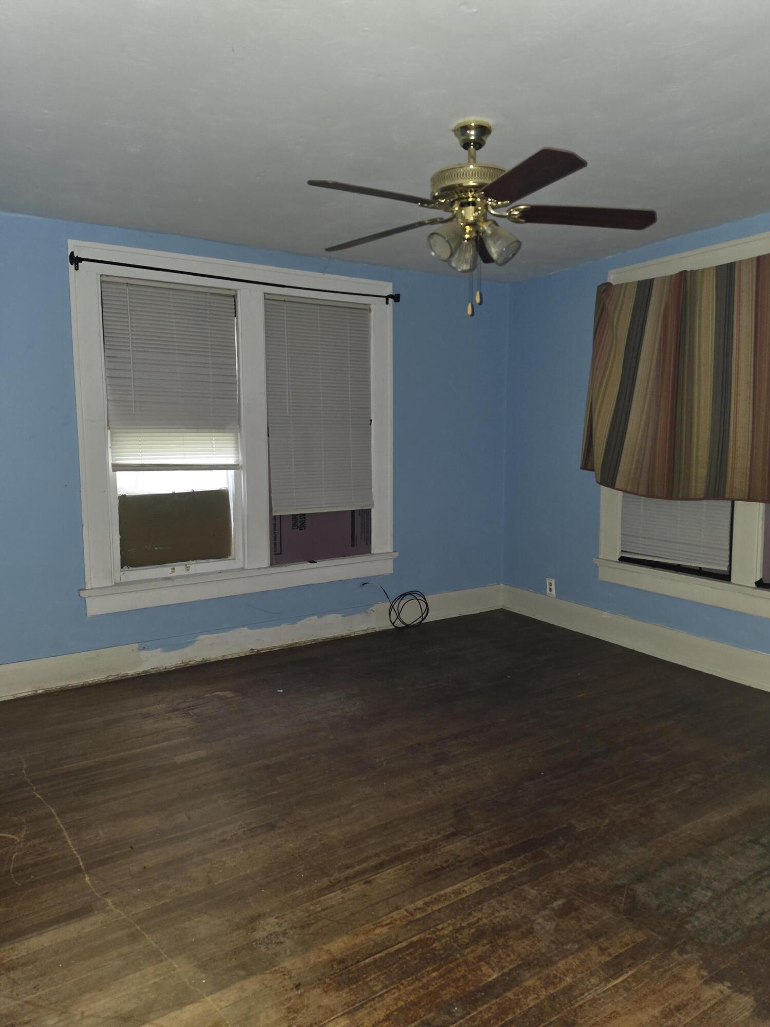 Photo 9 - Residential for sale – 115 N Locust Street  Buffalo, MO