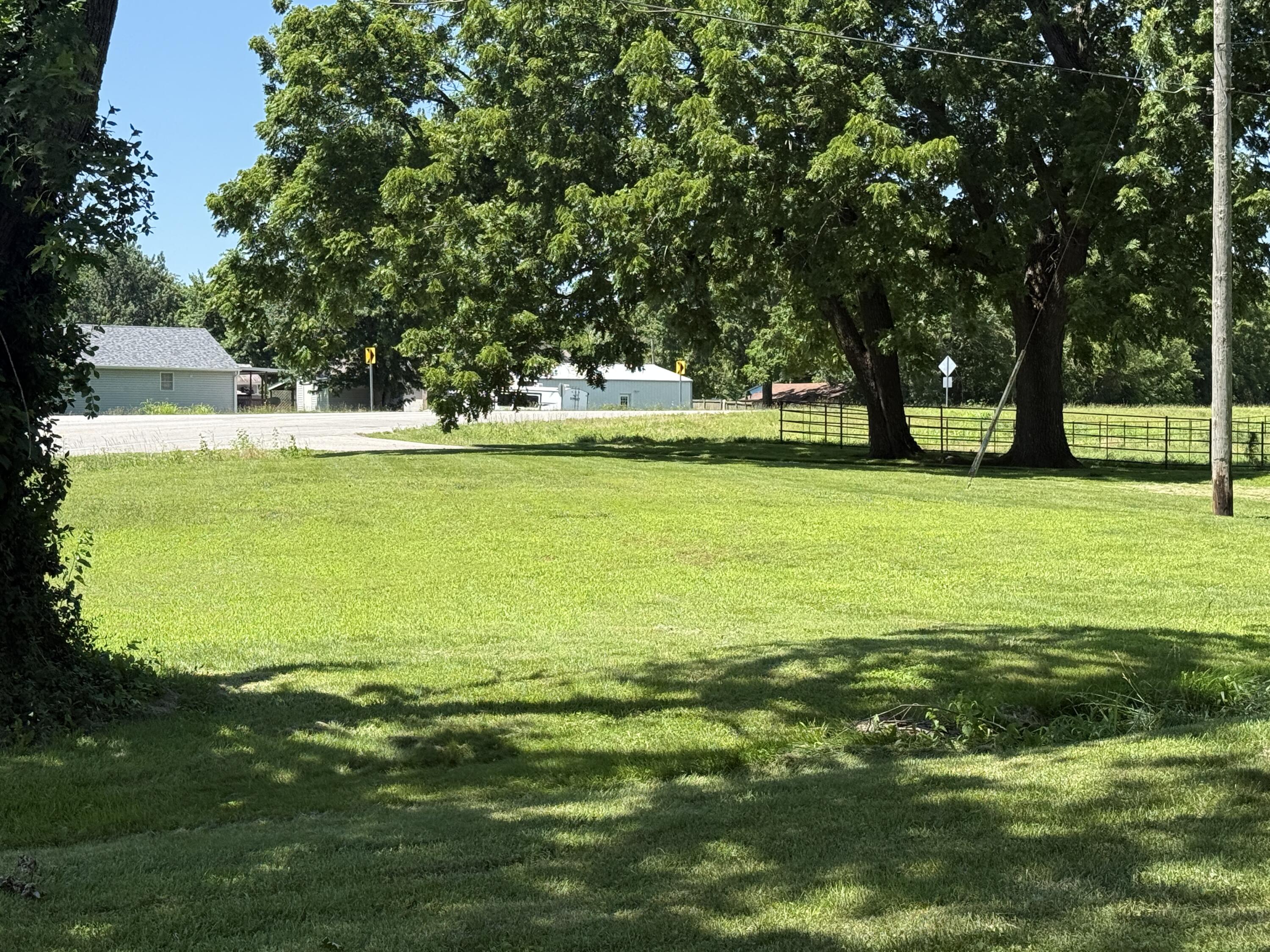 Photo 5 - Commercial Sale for sale – 1215 N Marshall Street  Rogersville, MO