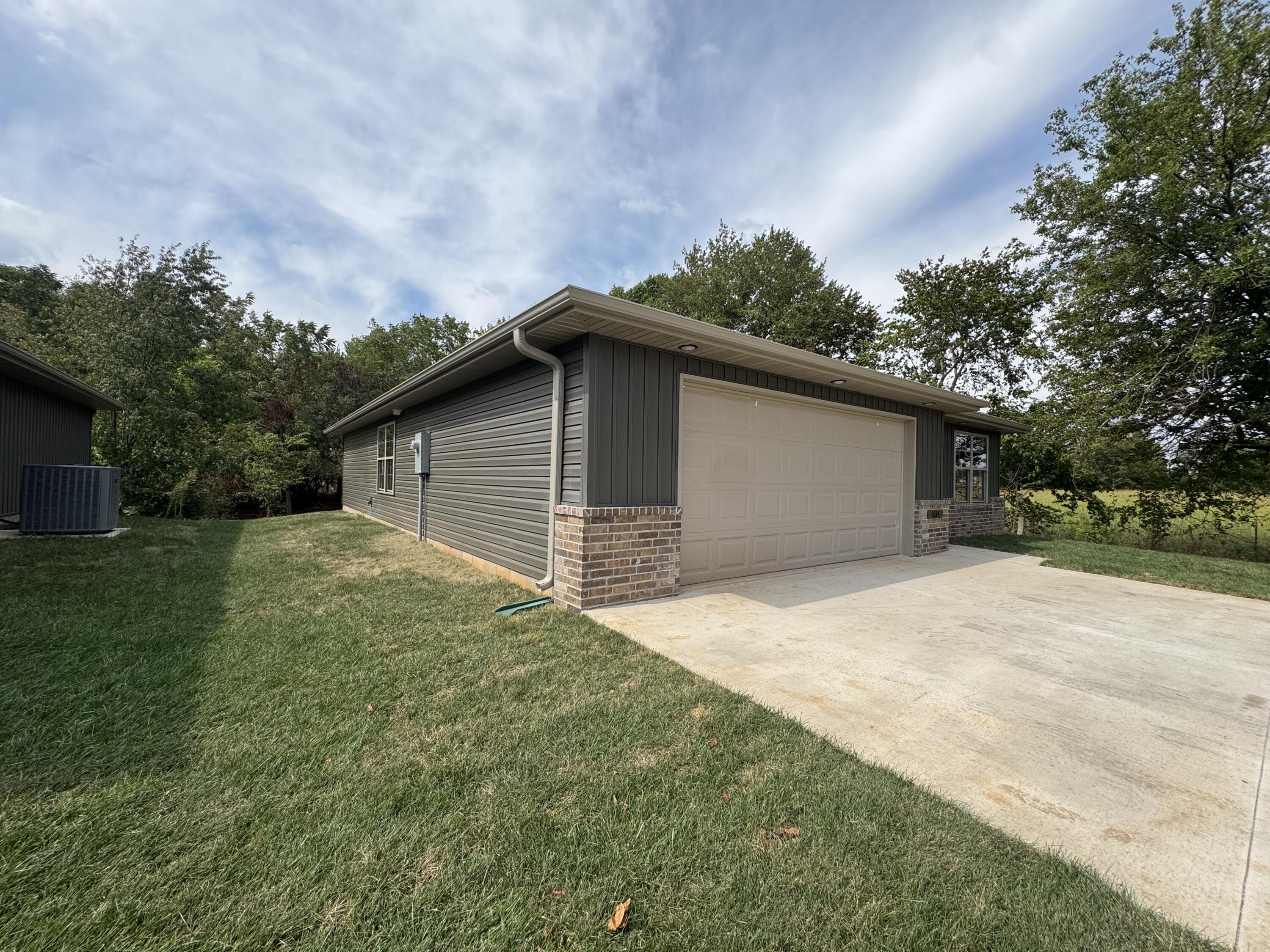 Photo 9 - Residential for sale – 1684  Ridgemont Avenue  Monett, MO