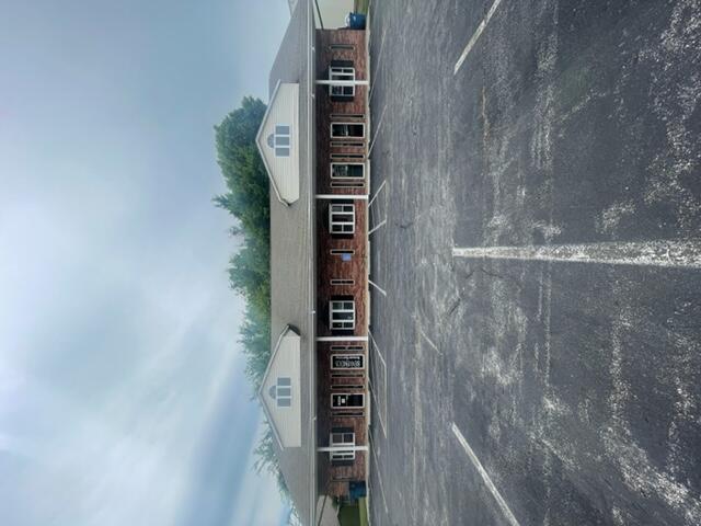 Commercial Lease for sale – 3113 S Pickwick Place Springfield, MO