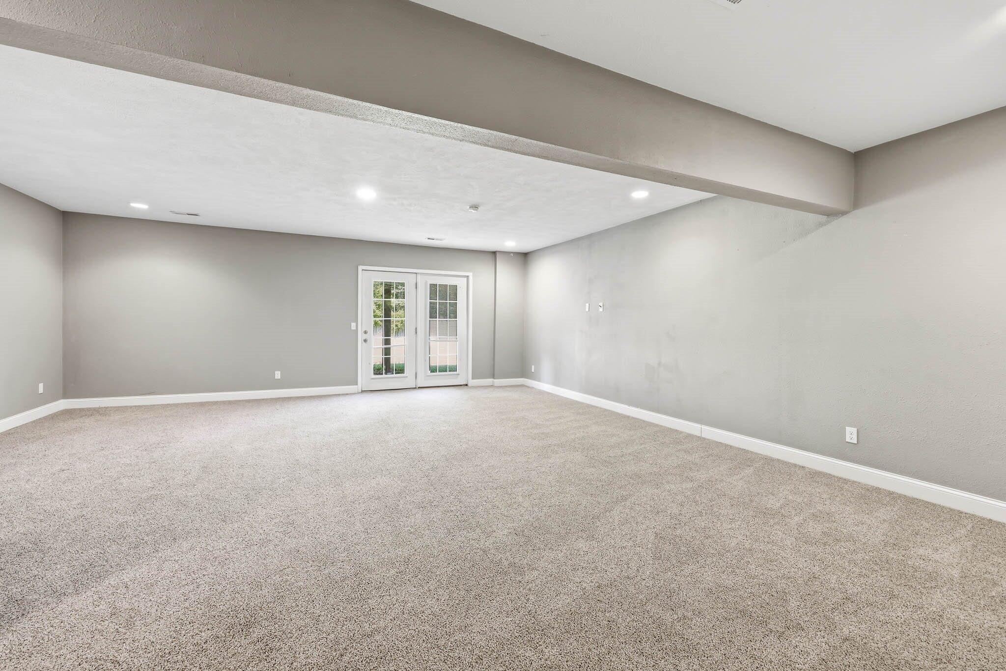 Photo 32 - Residential for sale – 5561 S Pinehurst Avenue  Springfield, MO