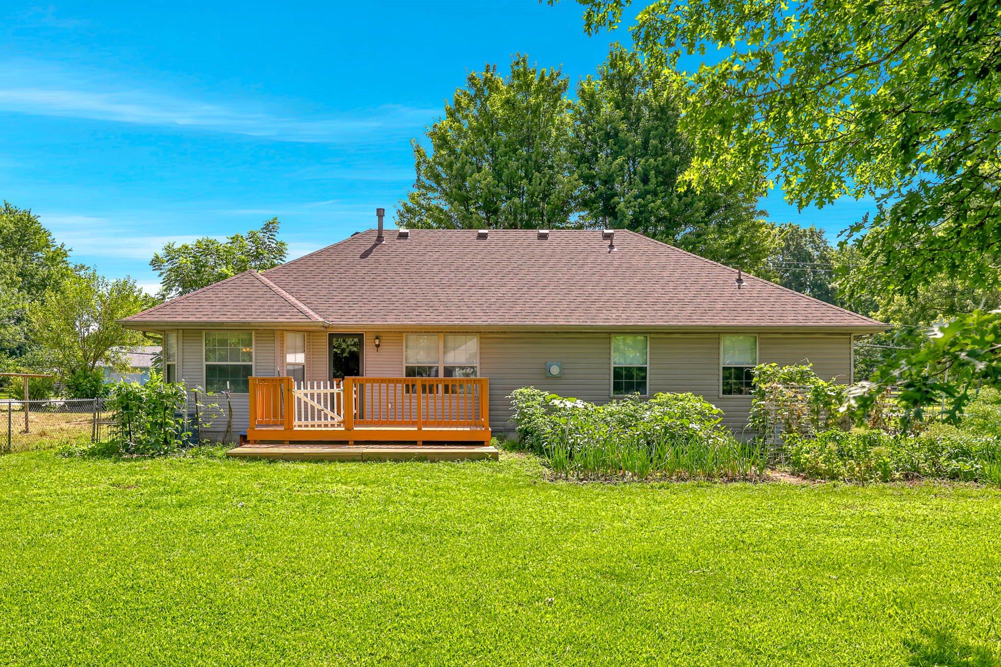 Photo 21 - Residential for sale – 215 S Maple Street  Rogersville, MO