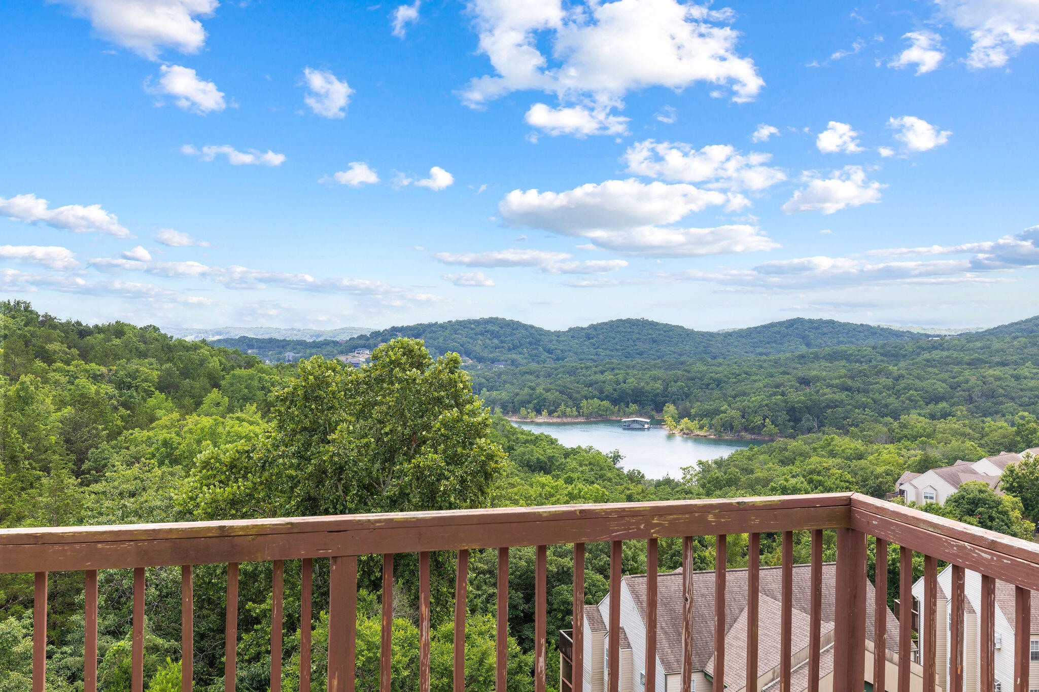 Photo 4 - Residential for sale – 39  Lantern Bay Lane  Branson, MO