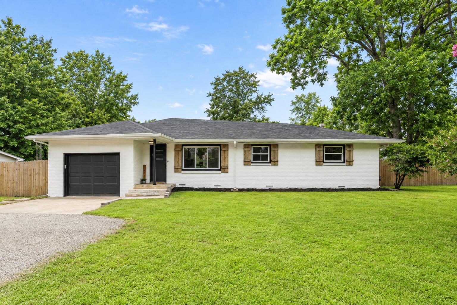 Photo 3 - Residential for sale – 107  South Street  Rogersville, MO
