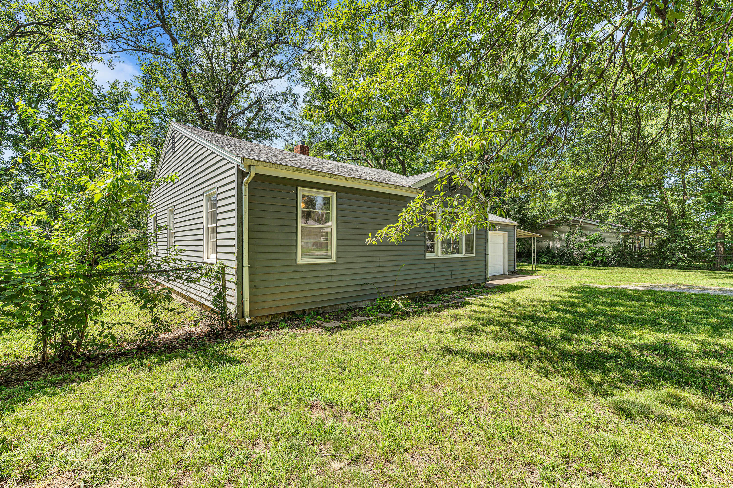 Photo 8 - Residential for sale – 1714 W Scott Street  Springfield, MO