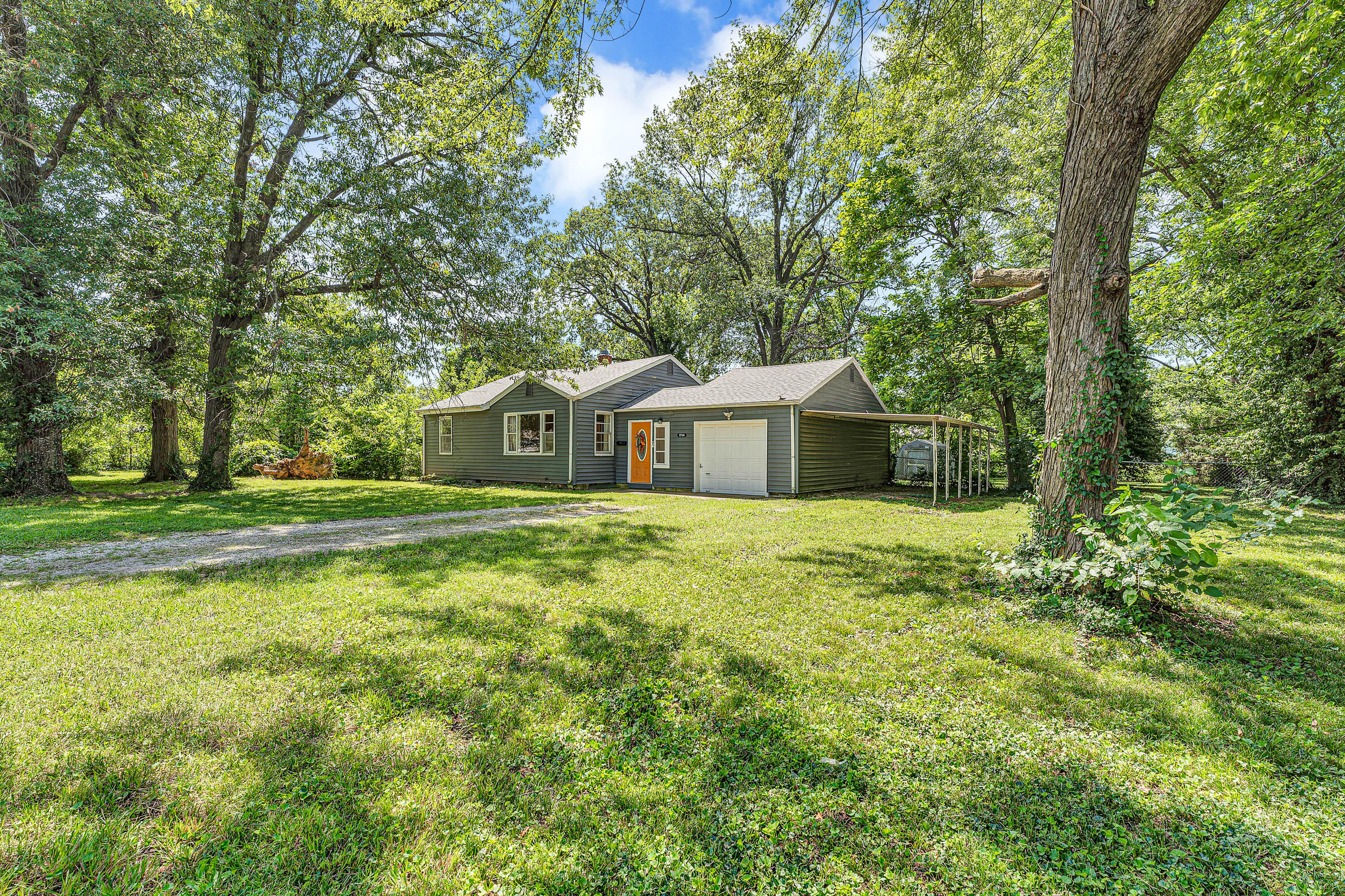 Photo 7 - Residential for sale – 1714 W Scott Street  Springfield, MO