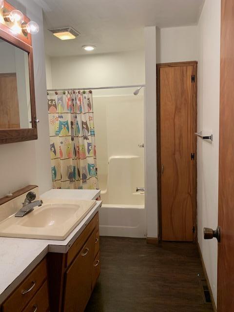 Photo 9 - Residential for sale – 104  Mitchell   Greenfield, MO