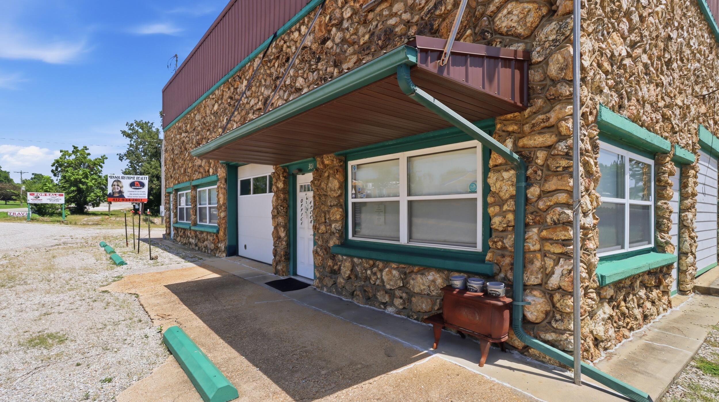 Photo 9 - Commercial Sale for sale – 301 N Elm Street  Mountain View, MO