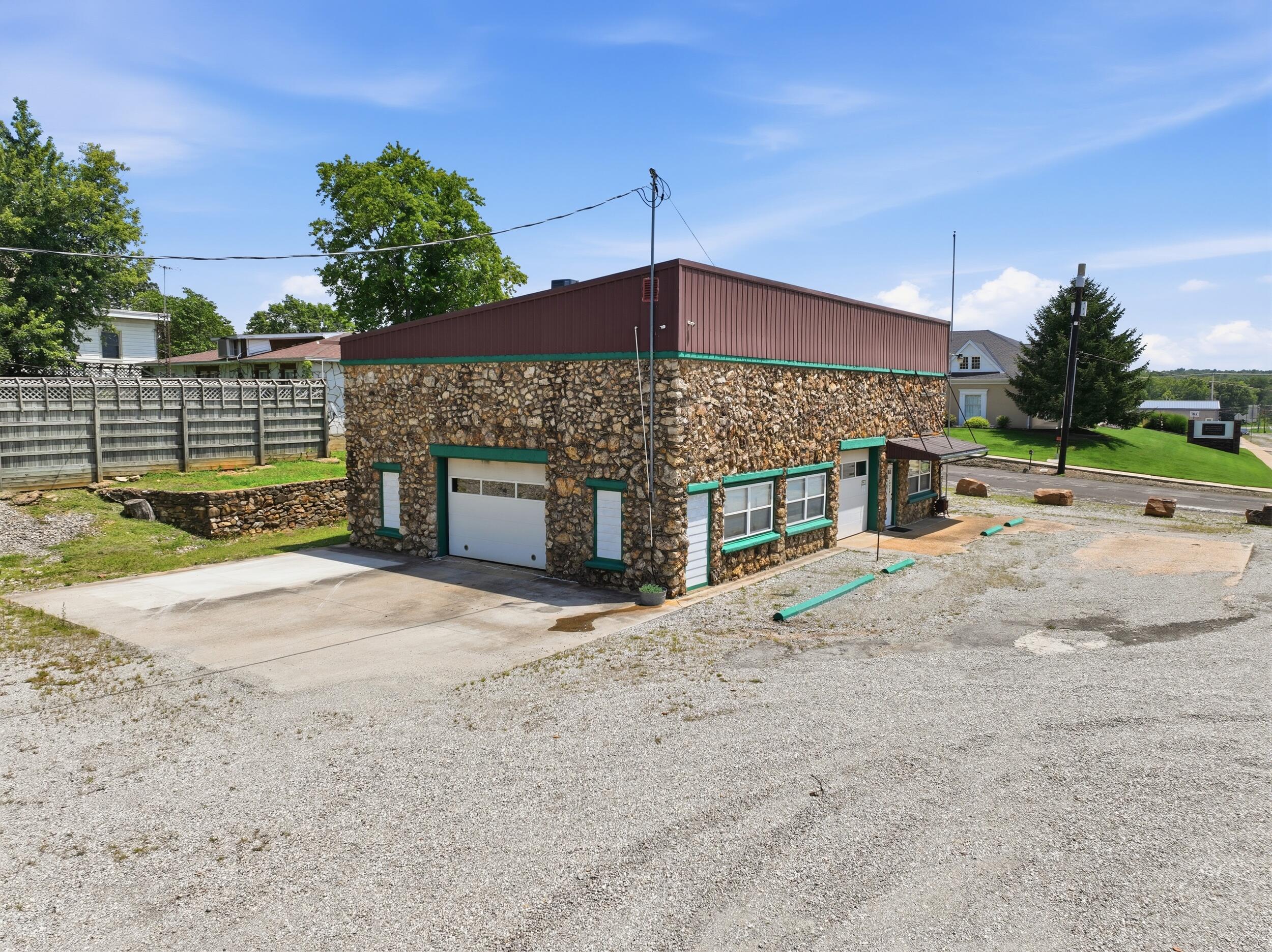 Photo 33 - Commercial Sale for sale – 301 N Elm Street  Mountain View, MO
