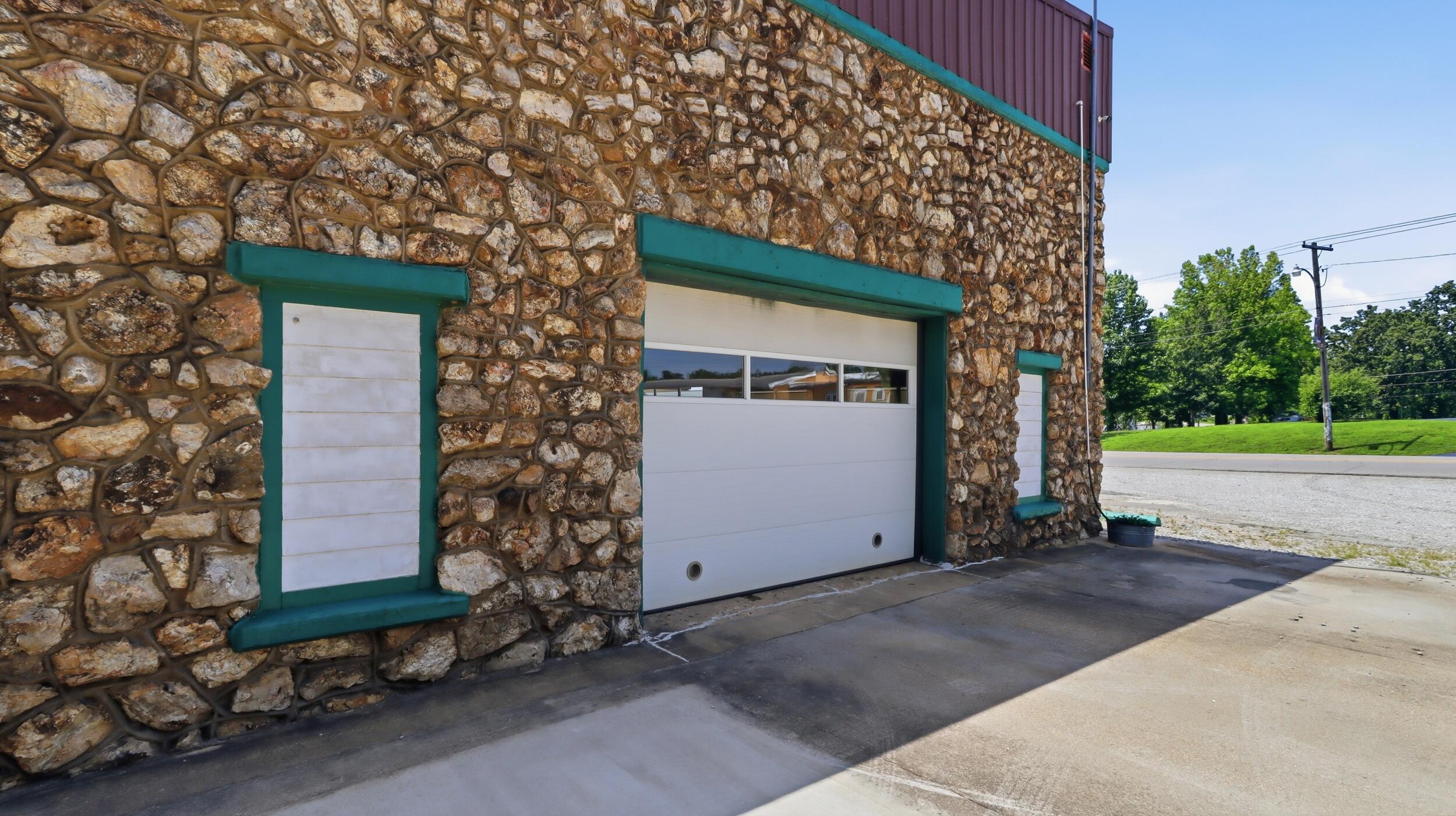 Photo 8 - Commercial Sale for sale – 301 N Elm Street  Mountain View, MO