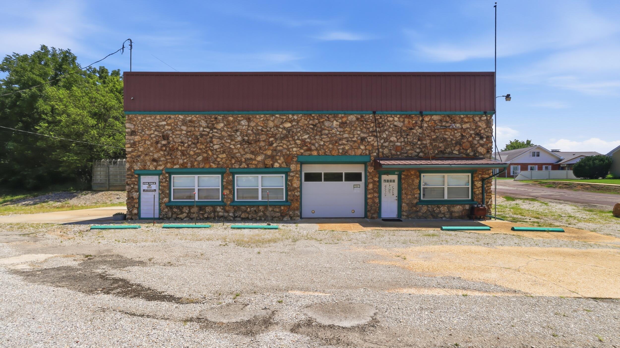 Photo 32 - Commercial Sale for sale – 301 N Elm Street  Mountain View, MO