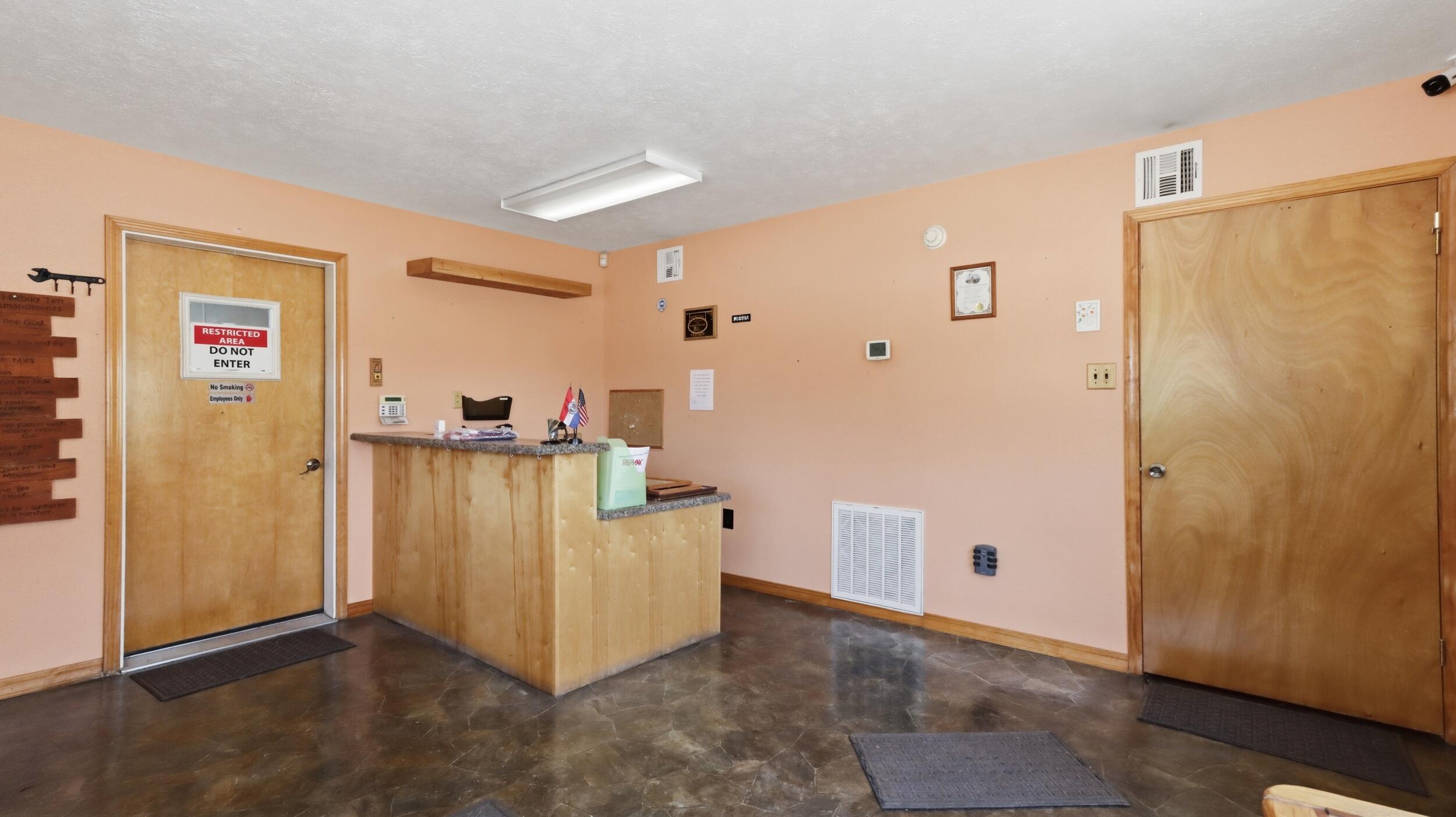 Photo 10 - Commercial Sale for sale – 301 N Elm Street  Mountain View, MO
