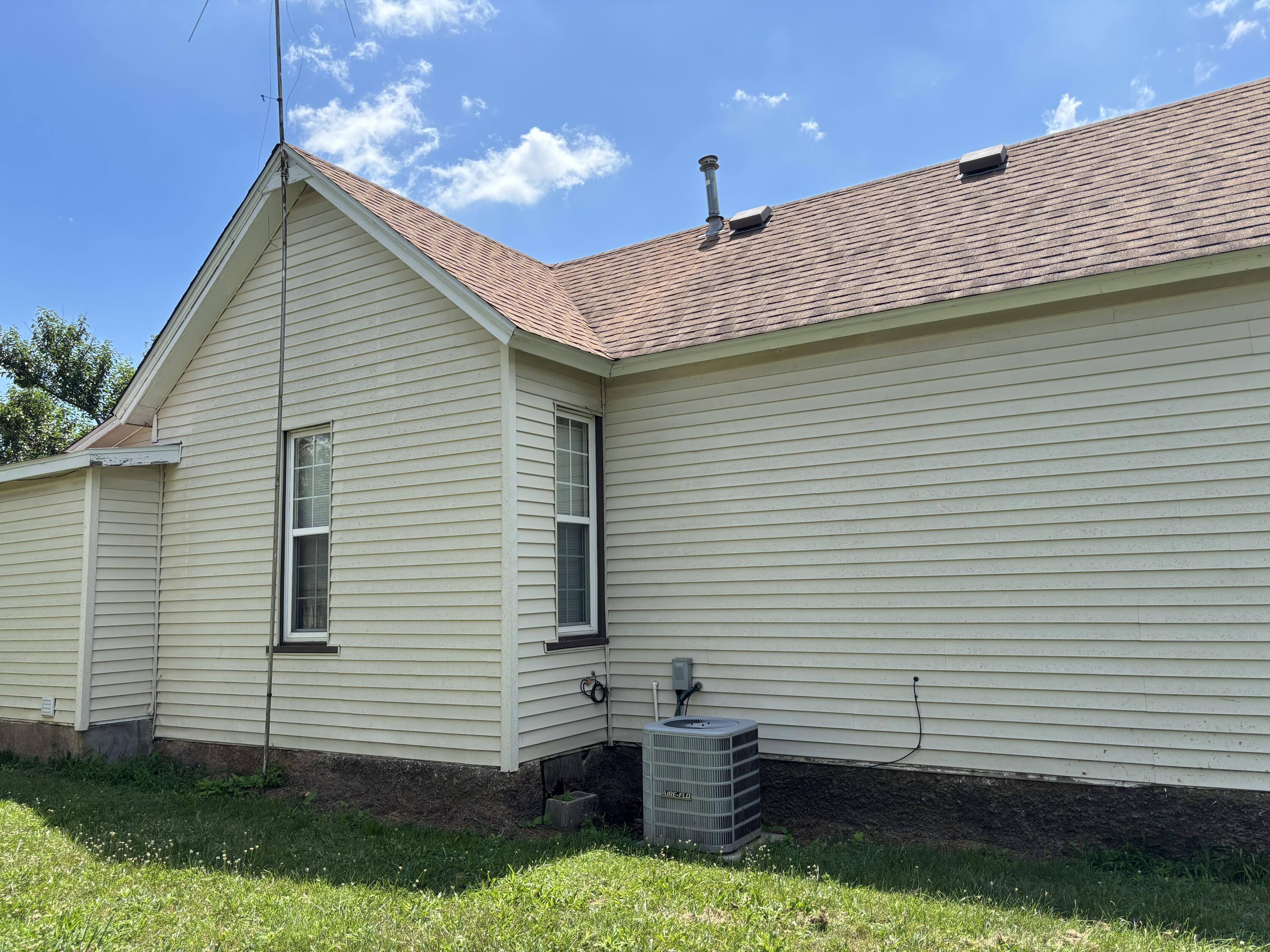 Photo 20 - Residential for sale – 507  3rd Street  Monett, MO