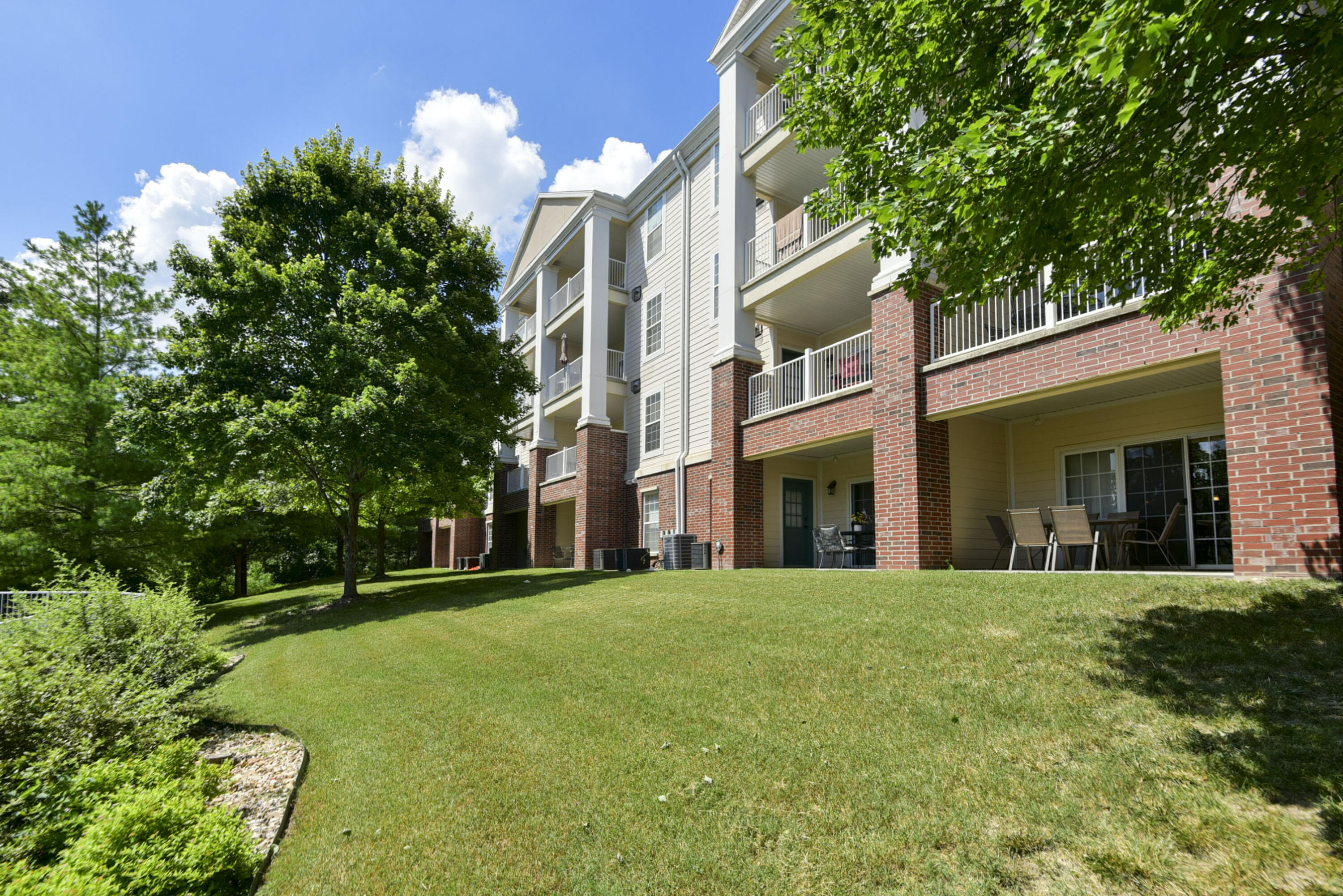 Photo 2 - Residential for sale – 201  Prairie Dunes Drive  Branson, MO