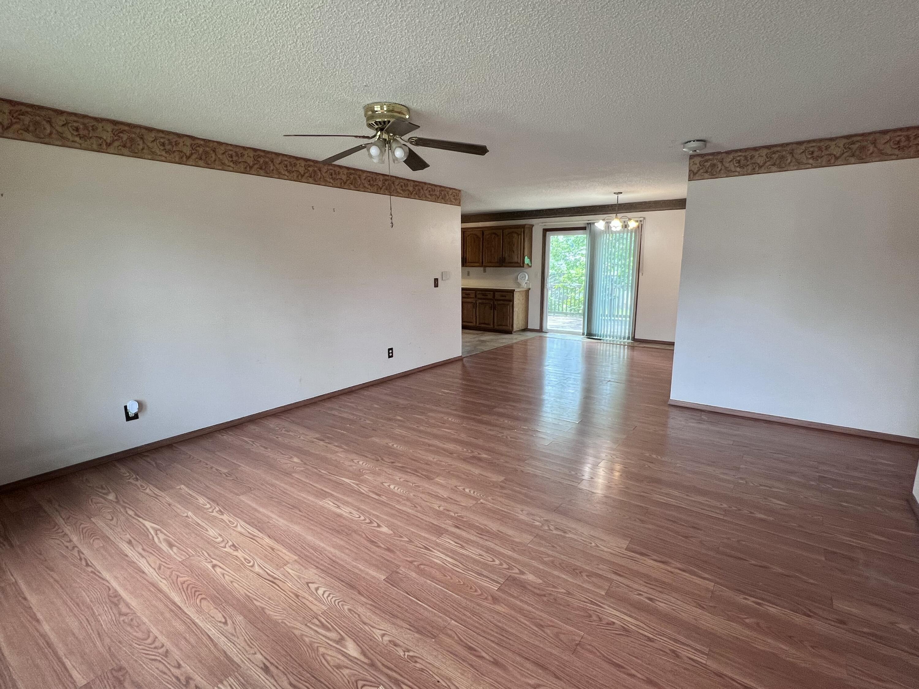 Photo 5 - Residential for sale – 1010  Rex Avenue  Joplin, MO