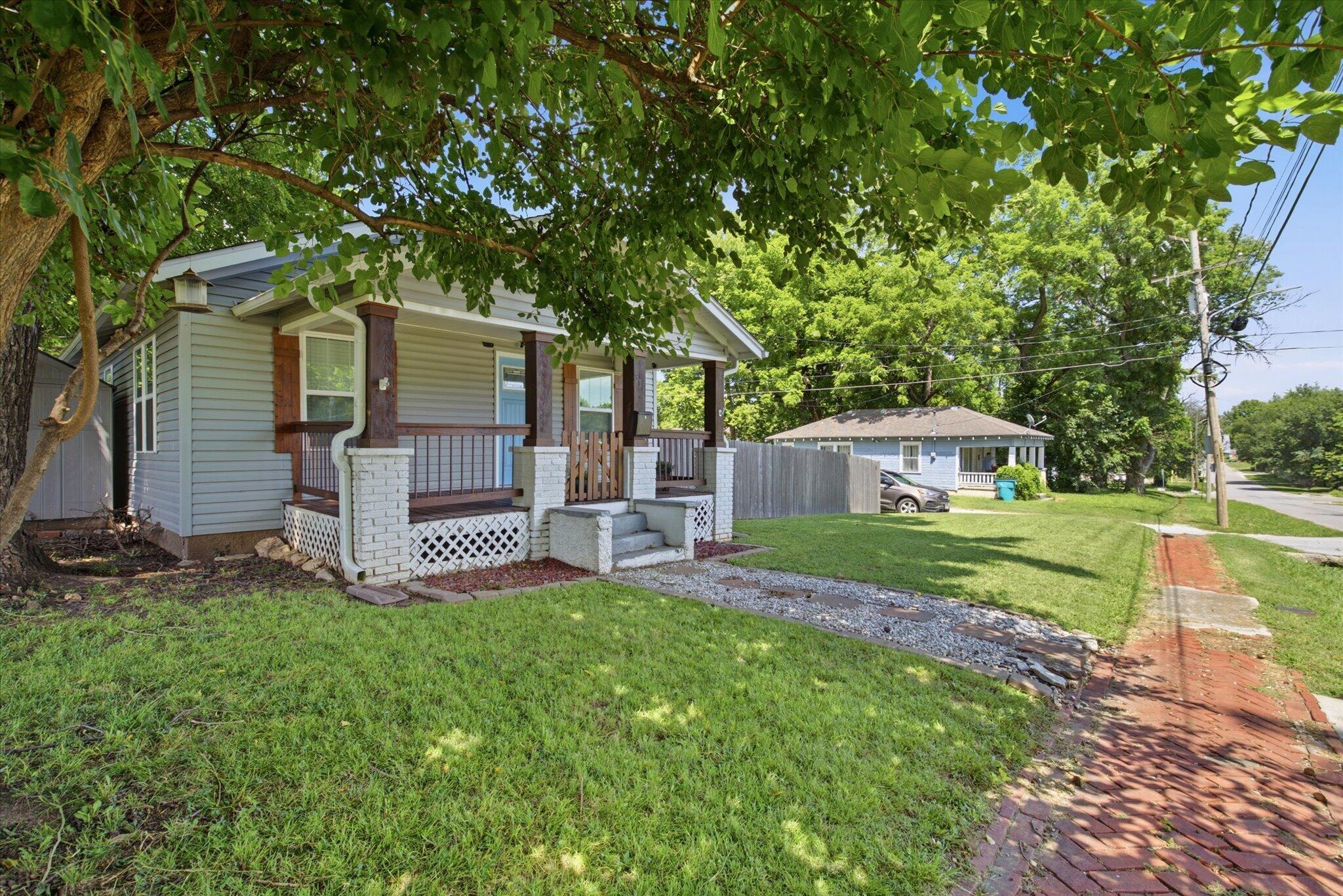 Photo 2 - Residential for sale – 311 E Dale Street  Springfield, MO