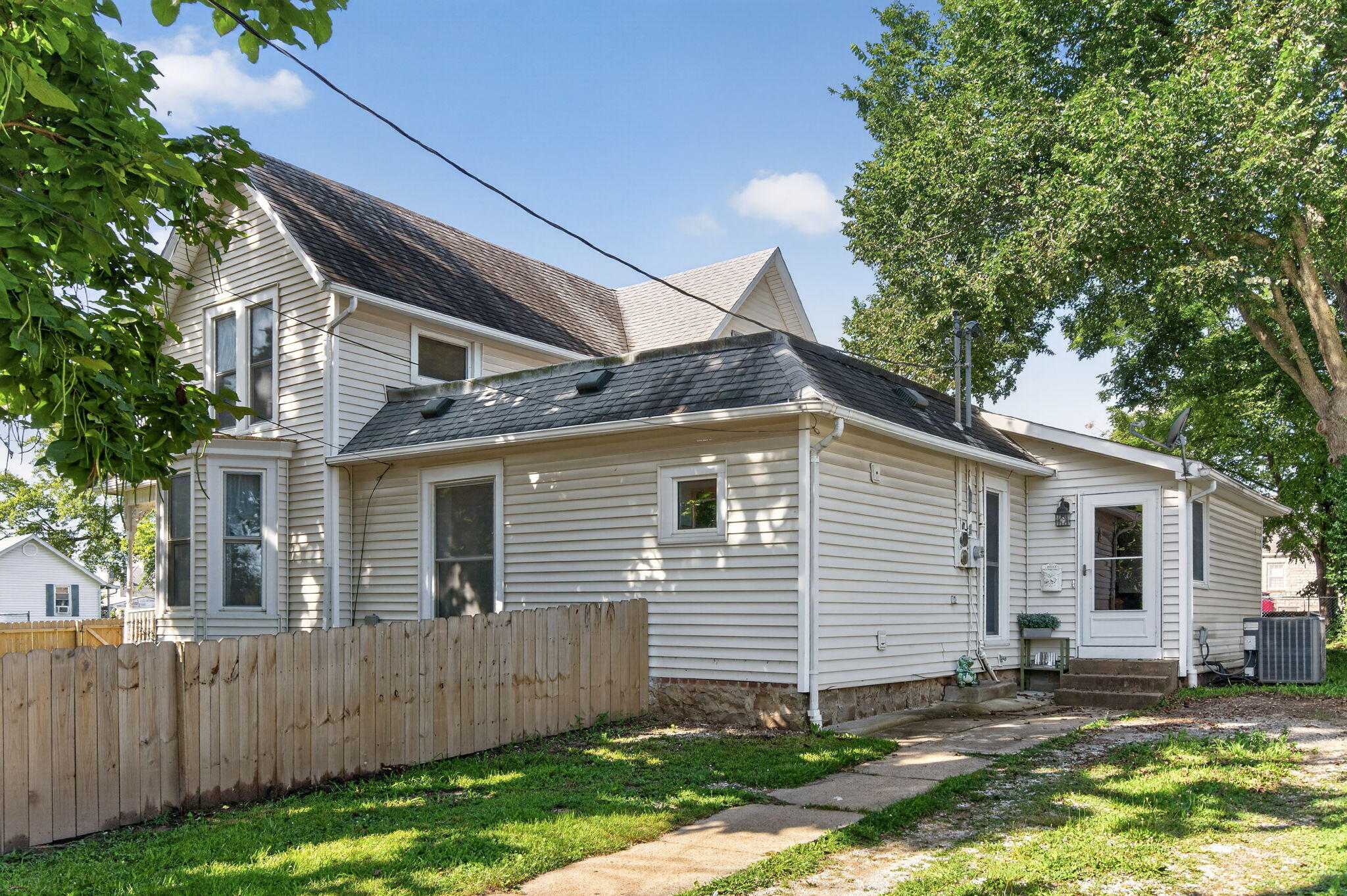 Photo 37 - Residential for sale – 311 E Locust Street  Bolivar, MO