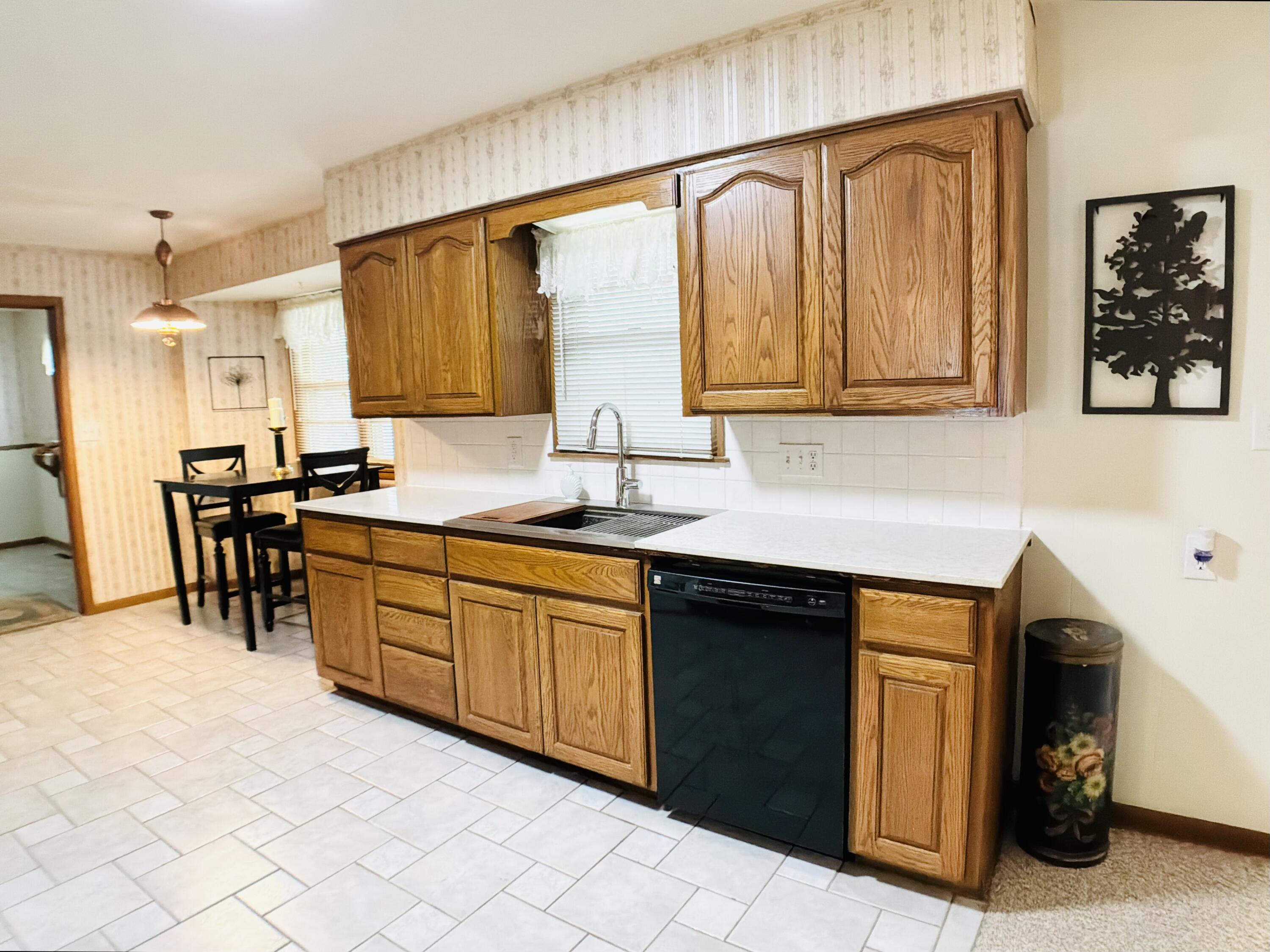 Photo 5 - Residential for sale – 2049 S Brighton Drive  Springfield, MO