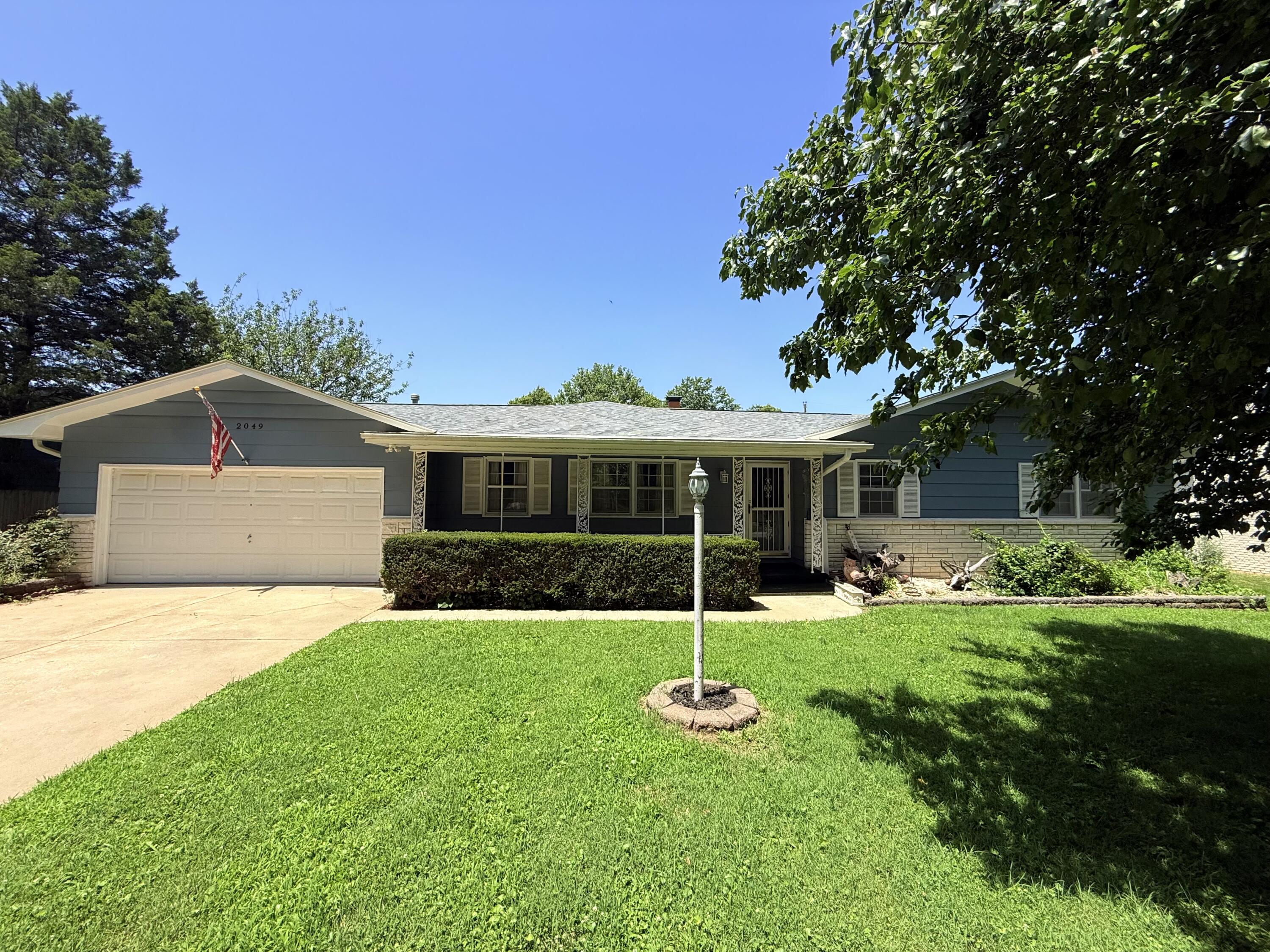 Photo 2 - Residential for sale – 2049 S Brighton Drive  Springfield, MO