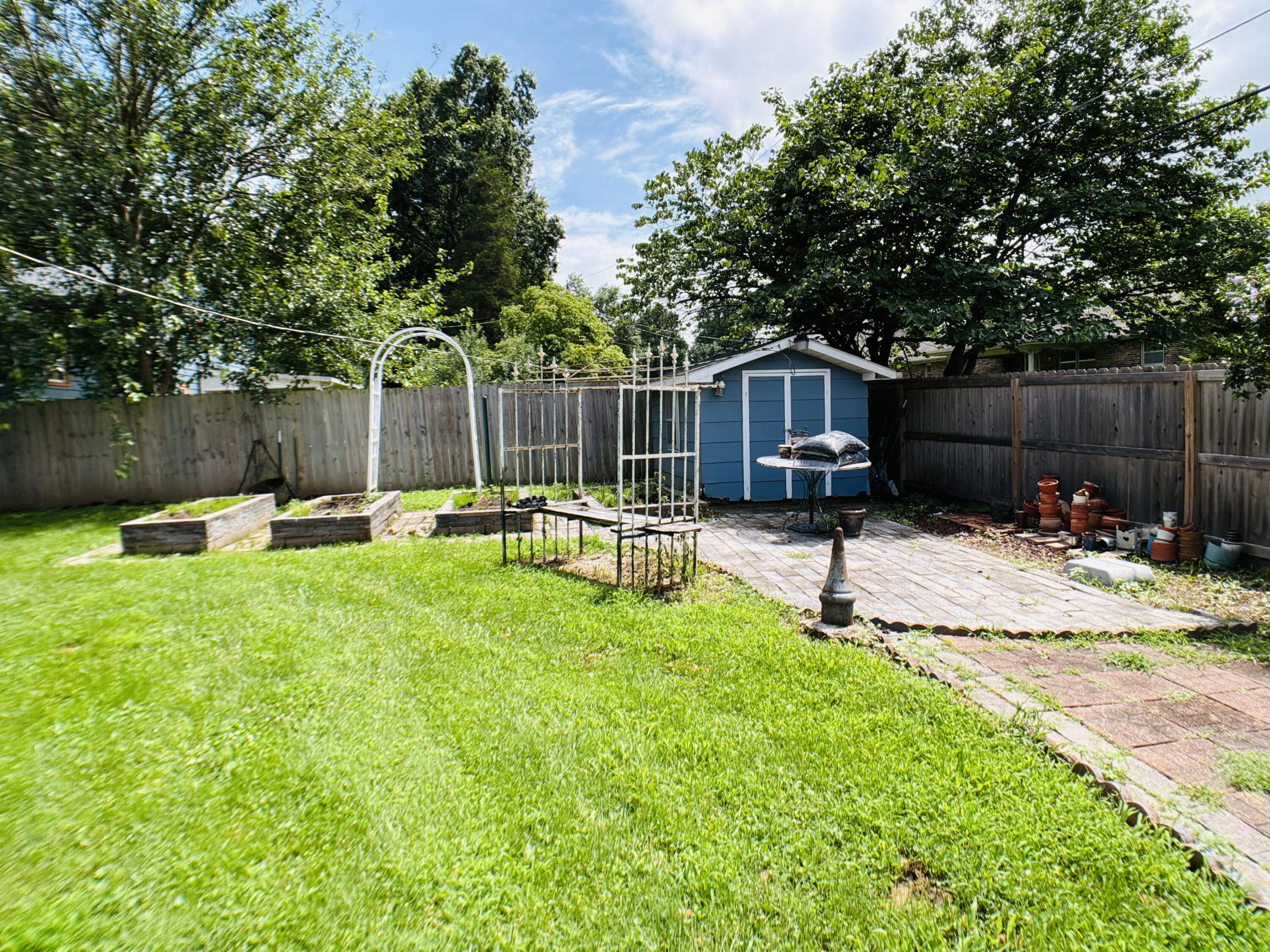 Photo 32 - Residential for sale – 2049 S Brighton Drive  Springfield, MO