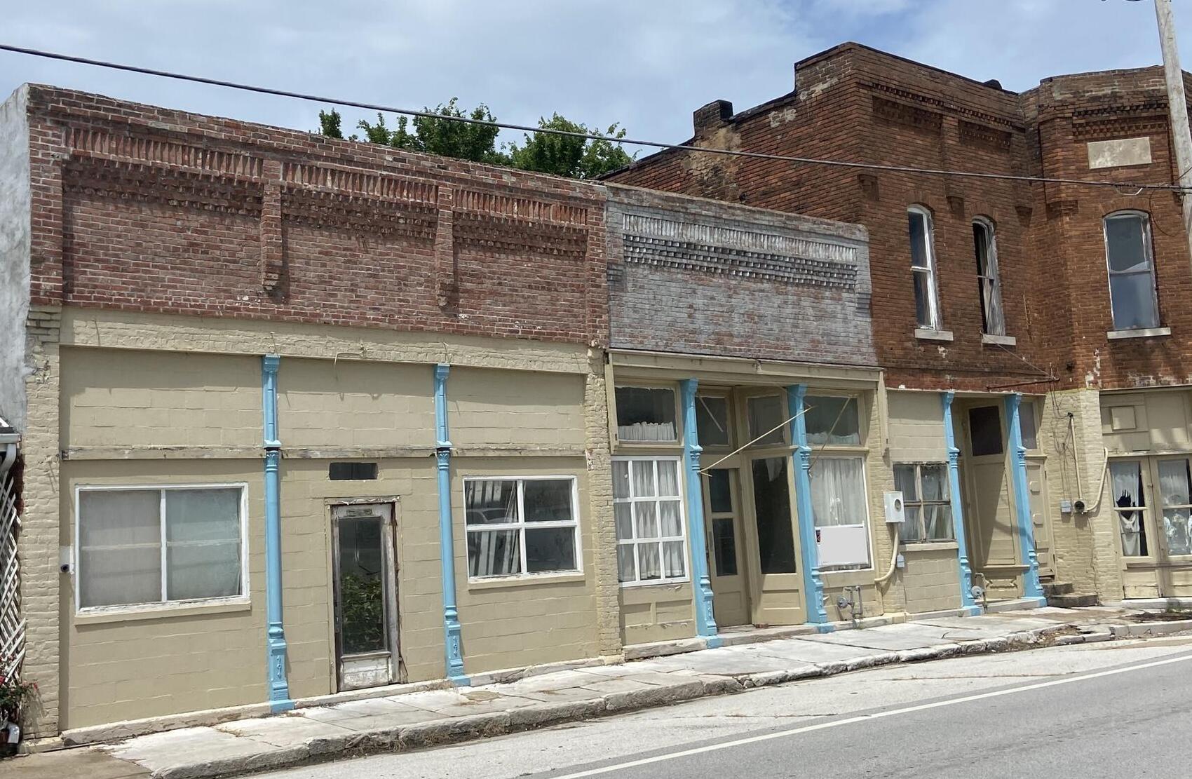 Commercial Sale for sale – 119-127 E Main Street  Walnut Grove, MO