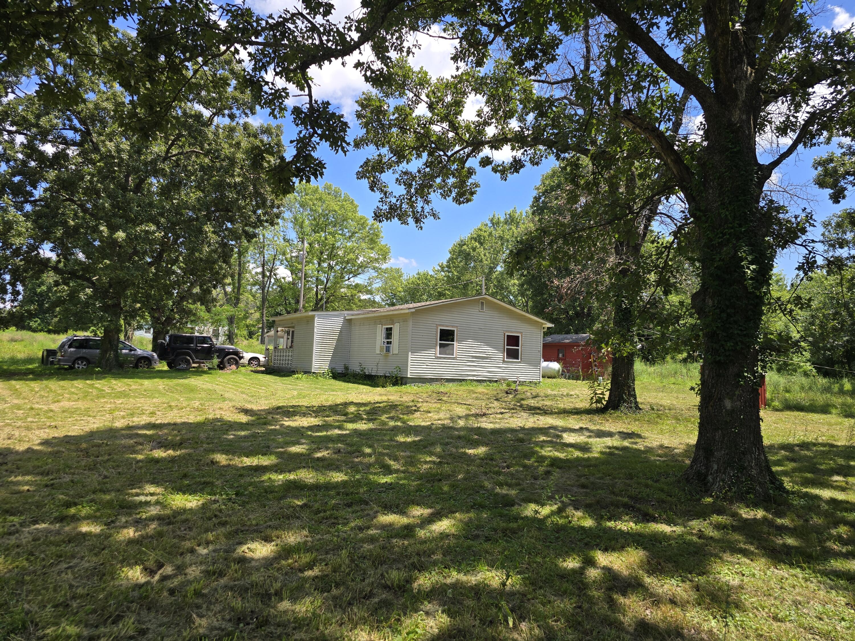Photo 3 - Residential for sale – 22  Thomasville Road  Buffalo, MO