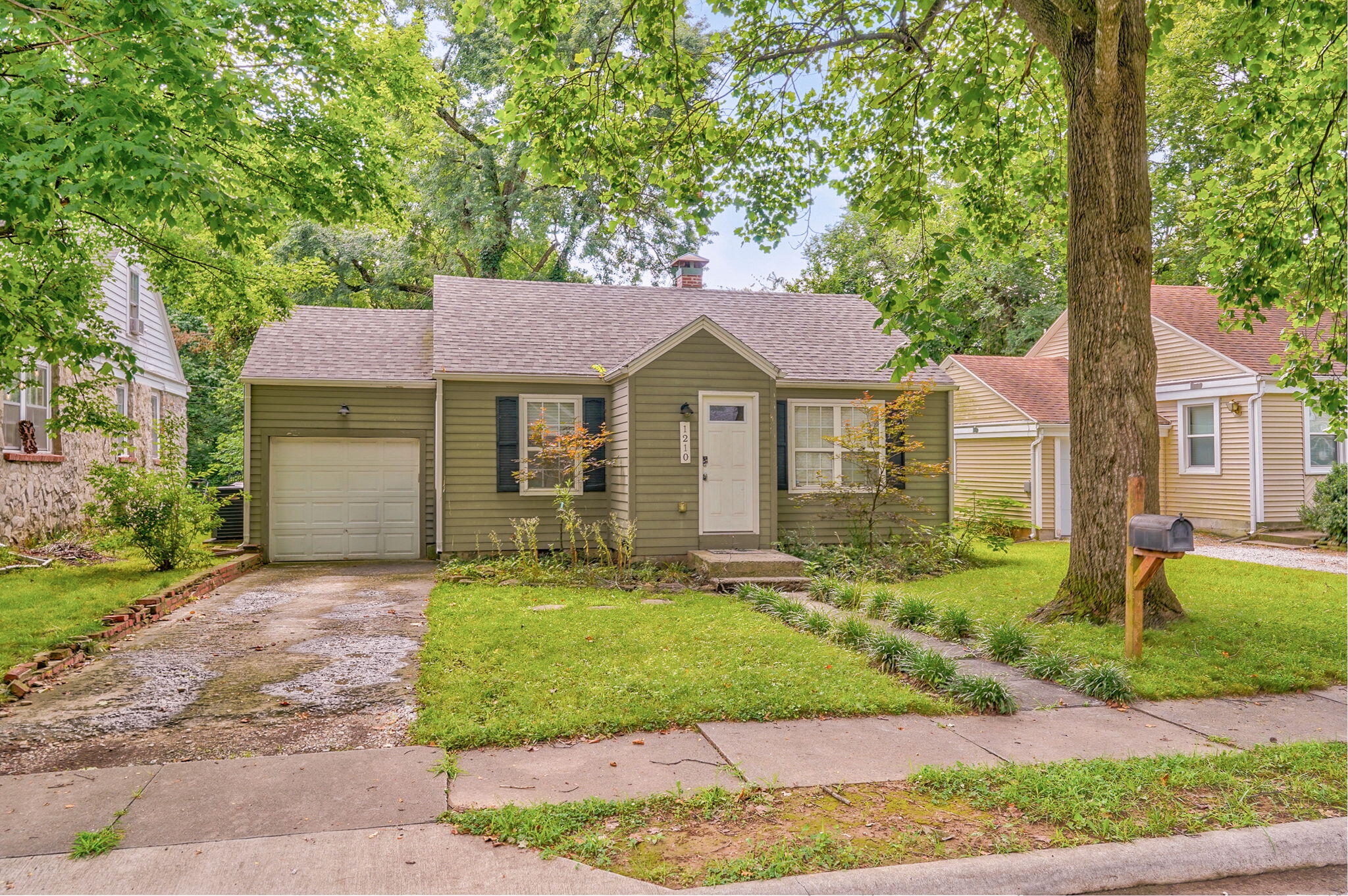 Photo 3 - Residential for sale – 1210 S Pennsylvania Avenue  Springfield, MO