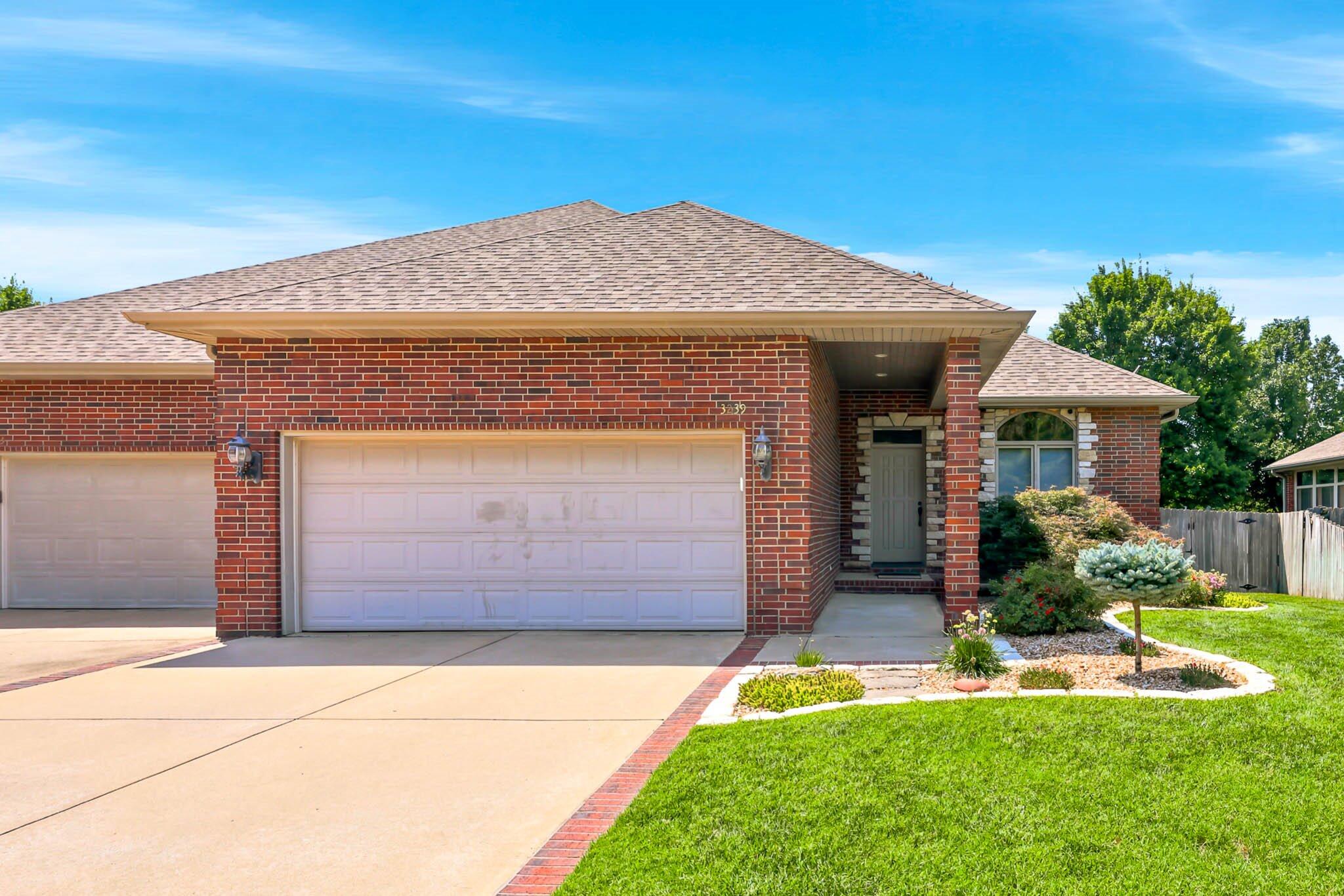 Photo 2 - Residential for sale – 3239 S Kickapoo Avenue  Springfield, MO