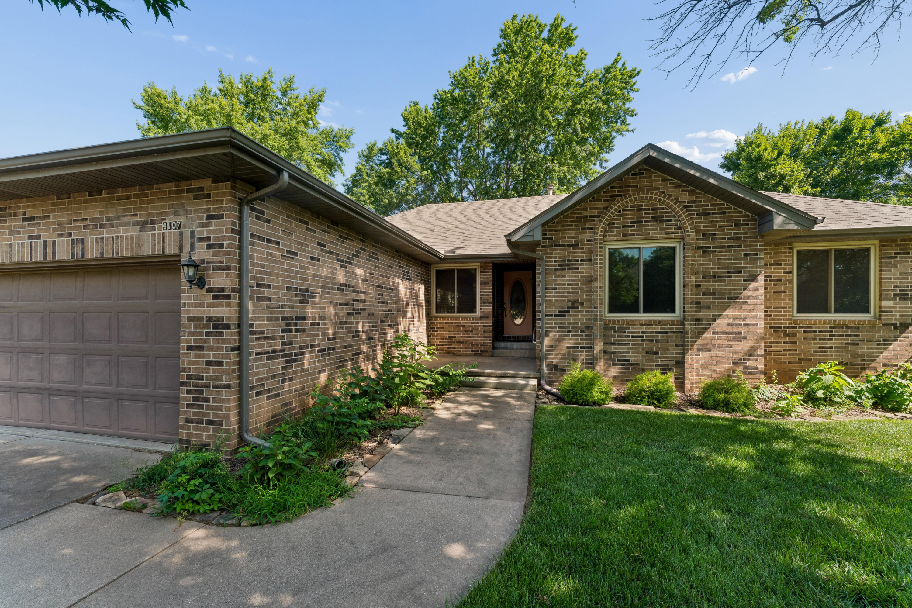 Photo 4 - Residential for sale – 4107 E Latoka Street  Springfield, MO