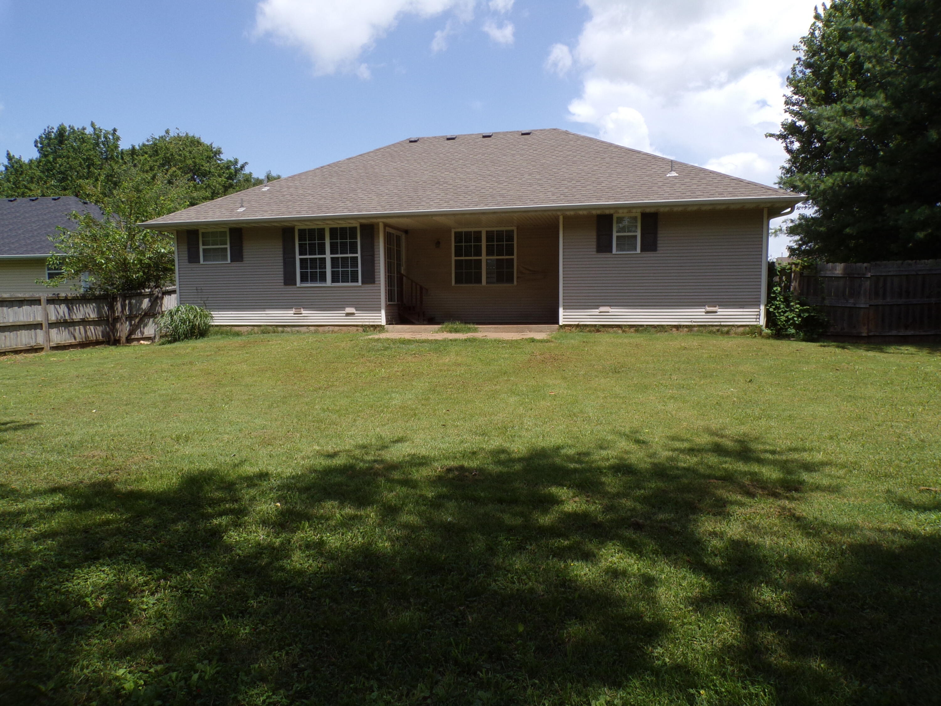 Photo 7 - Residential for sale – 646 E Woodland Street  Republic, MO