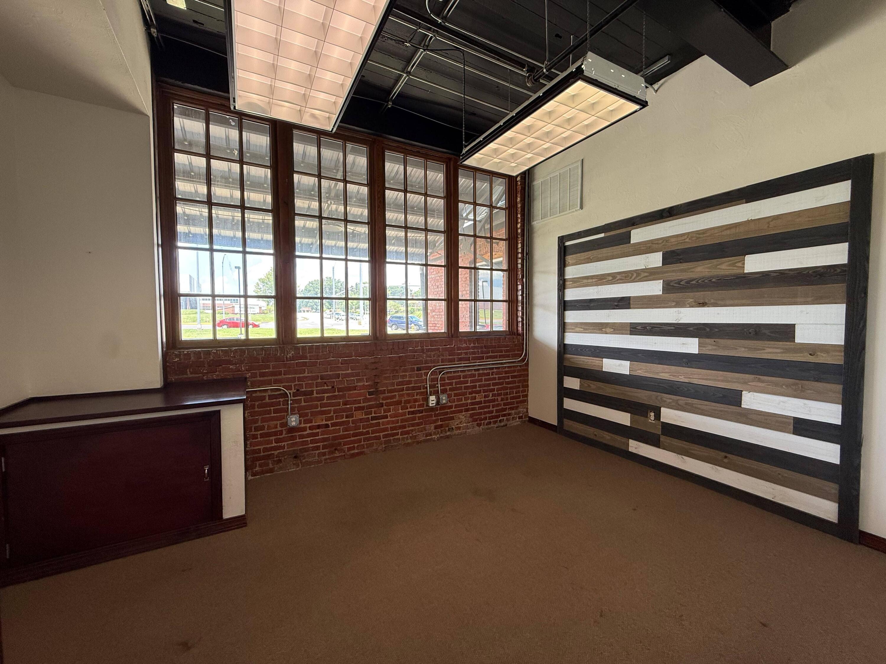 Photo 3 - Commercial Lease for sale – 601 N National Avenue  Springfield, MO
