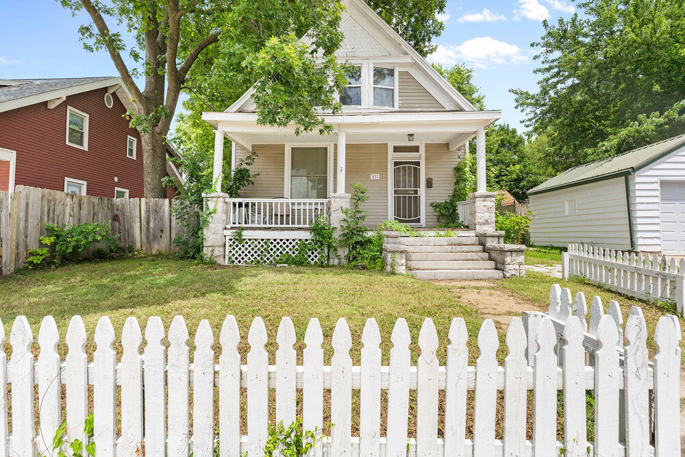 Photo 3 - Residential for sale – 531 E Division Street  Springfield, MO