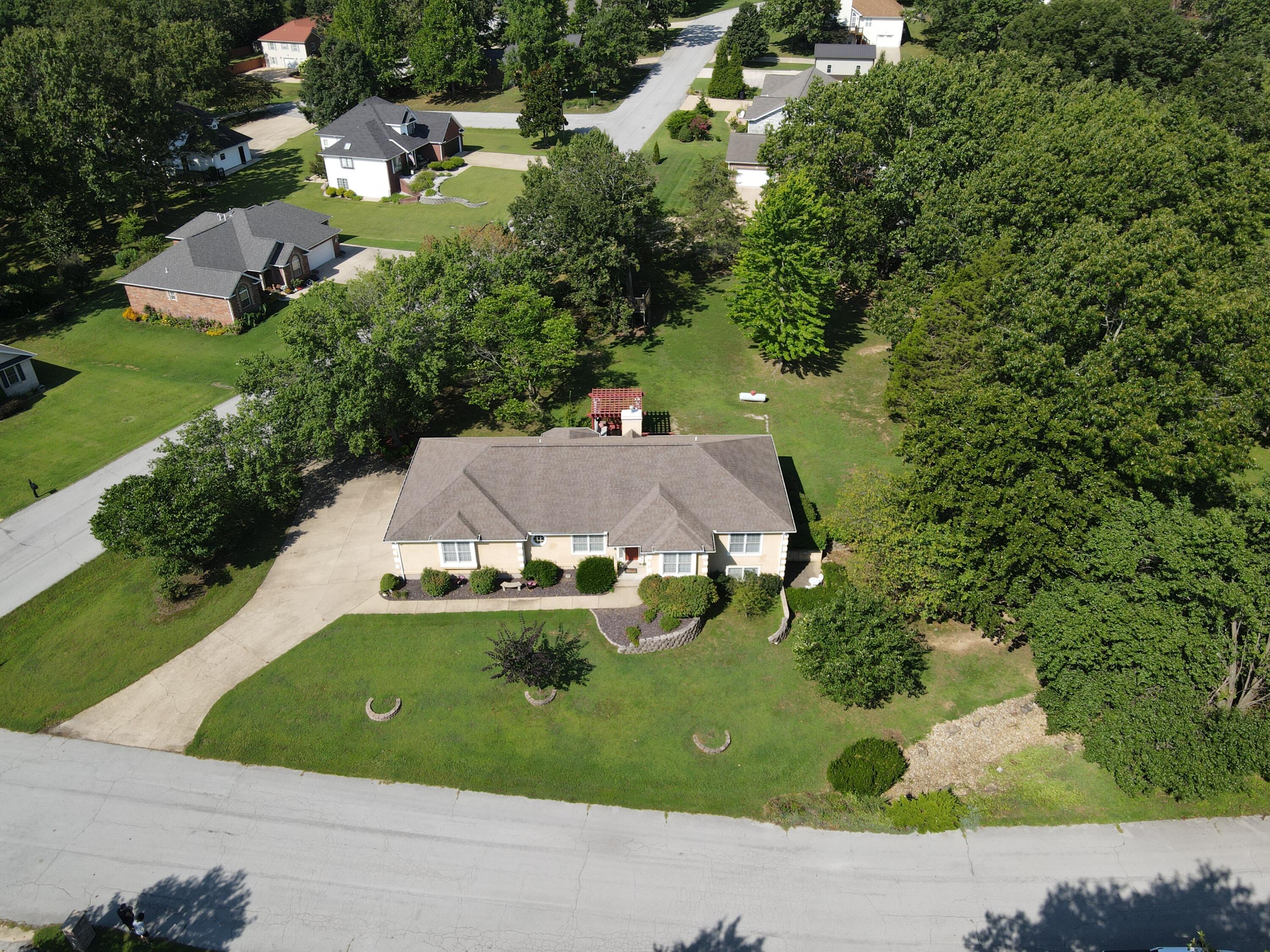 Photo 3 - Residential for sale – 405  Covey Drive  West Plains, MO